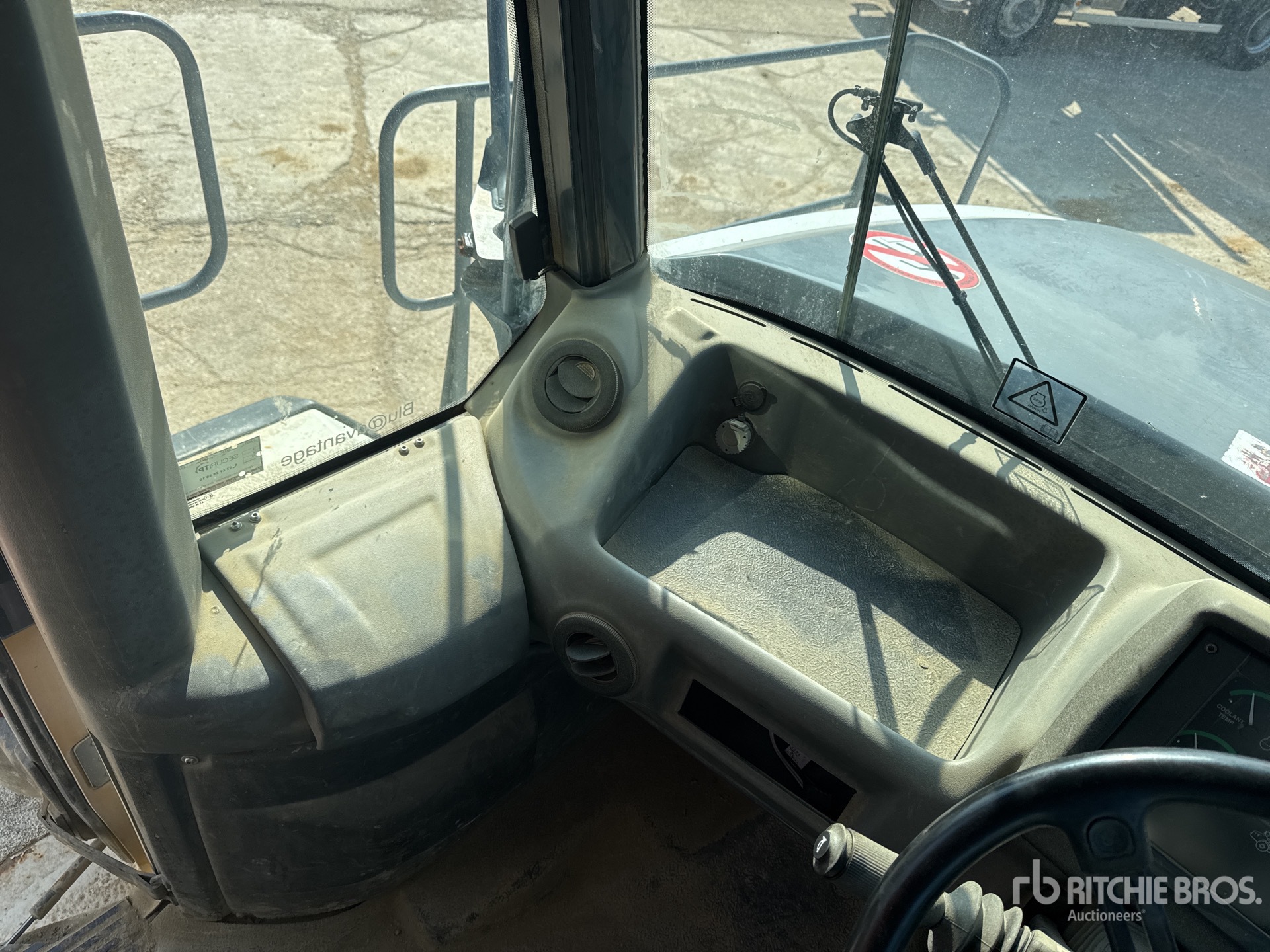 2015 Bell B40