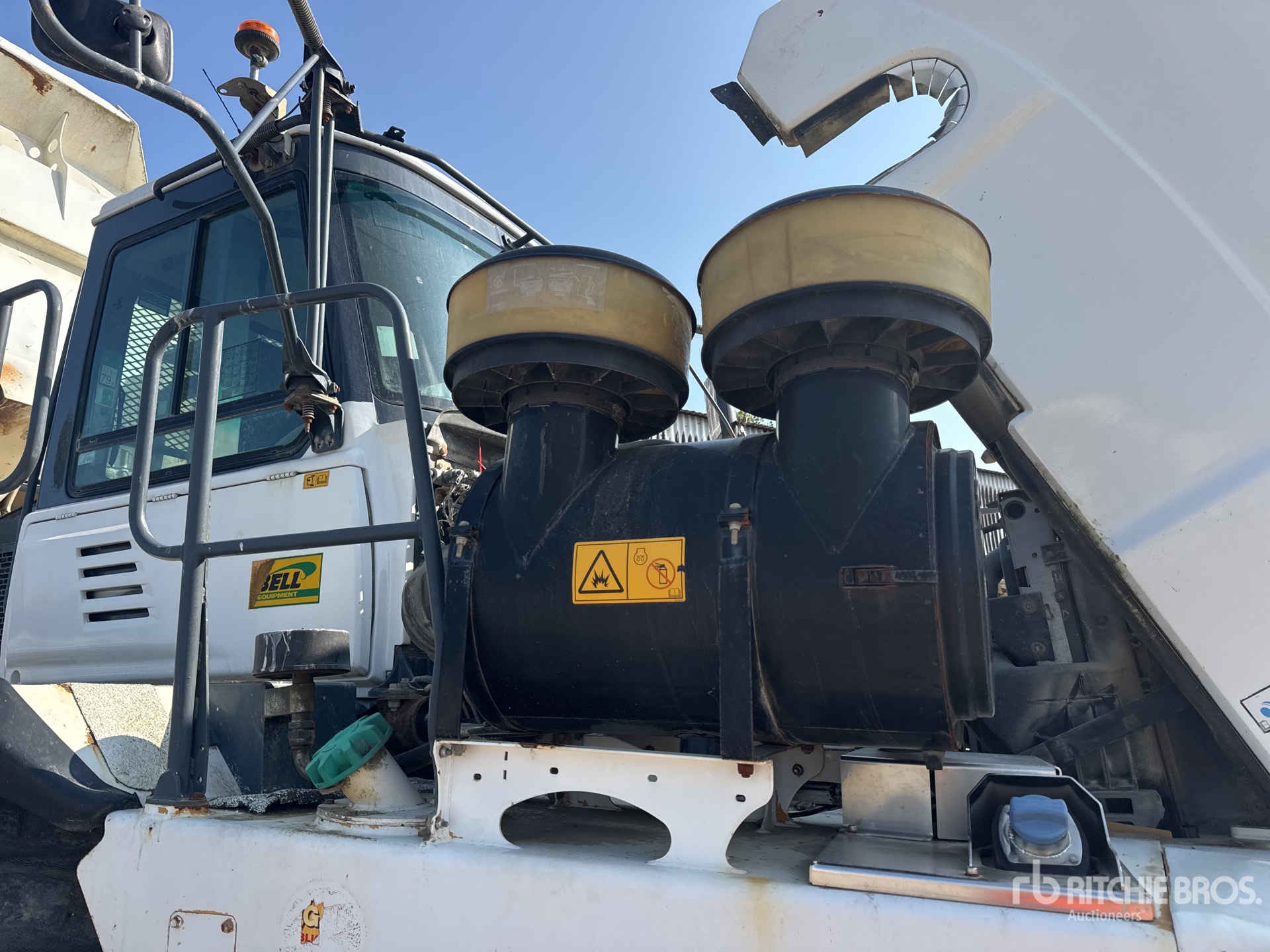 2015 Bell B40