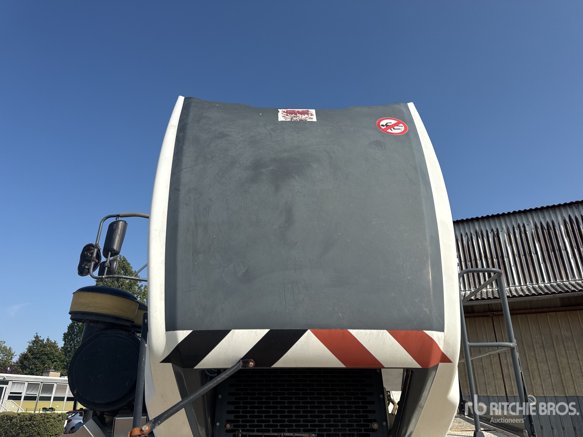 2015 Bell B40