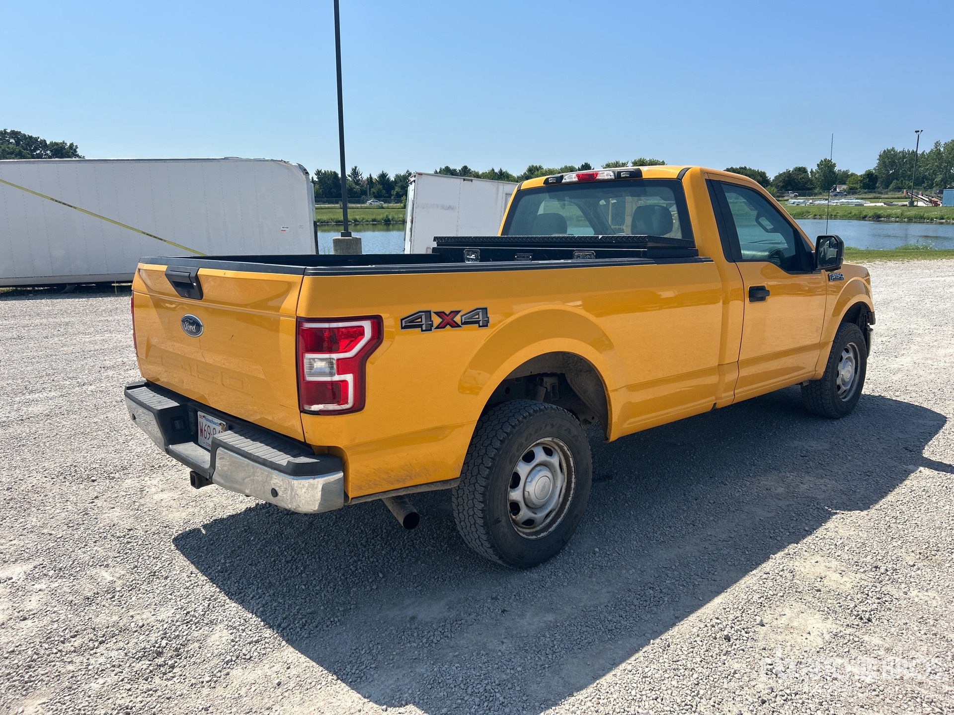 General Appearance with Picture, Right Rear Corner