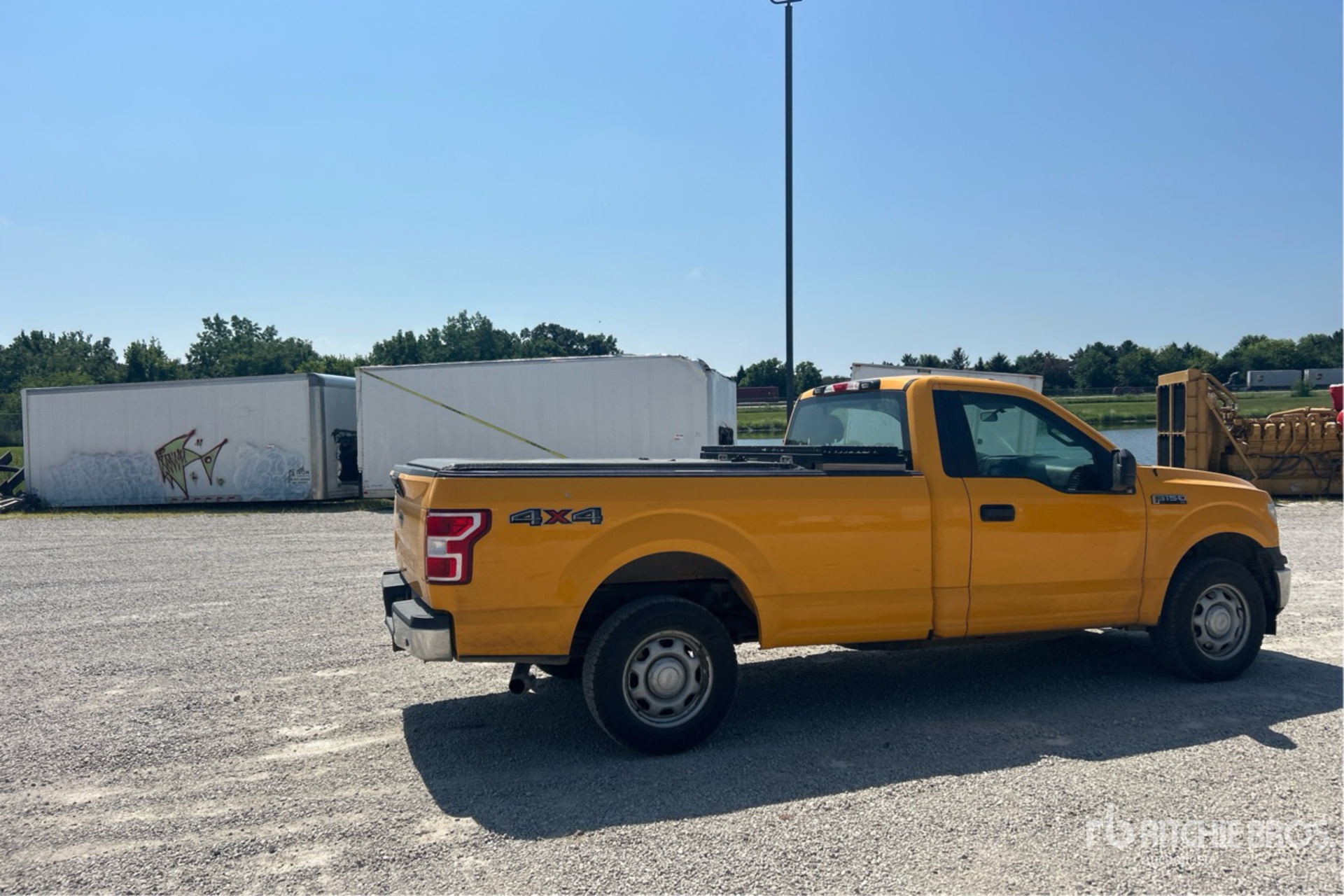 General Appearance with Picture, Right Rear Corner