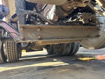 Underbody with Non-Driven Drop Axle (1)
