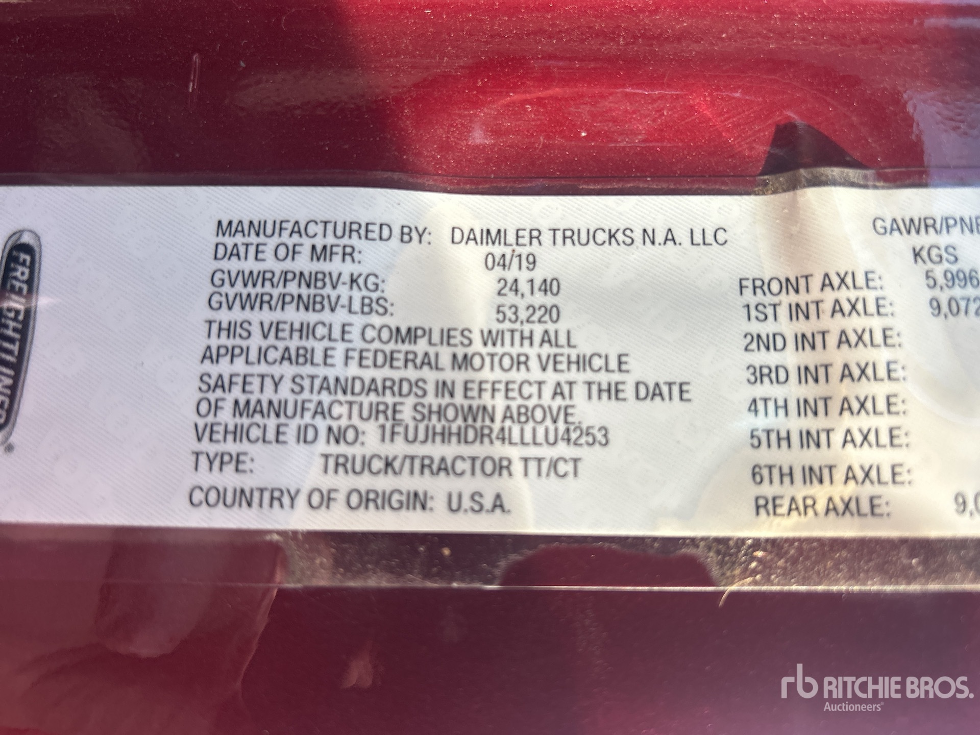 2020 Freightliner CASCADIA 126