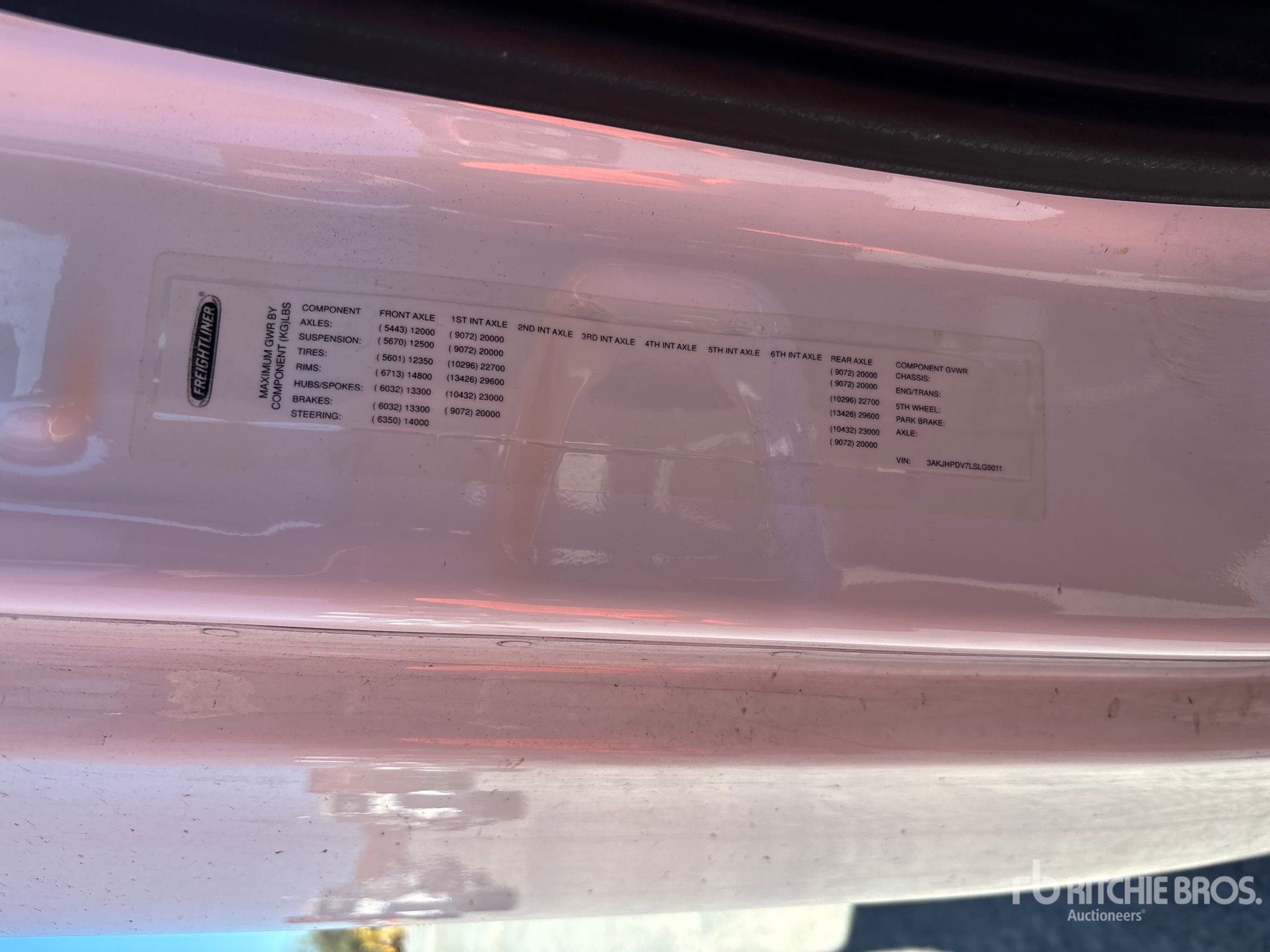 2020 Freightliner CASCADIA 116