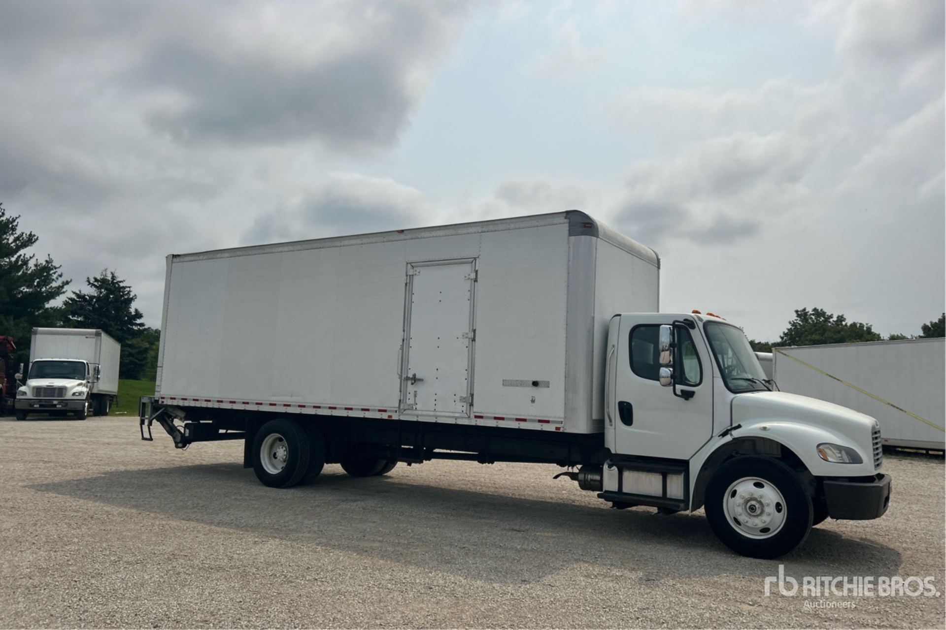 2019 Freightliner M2 106