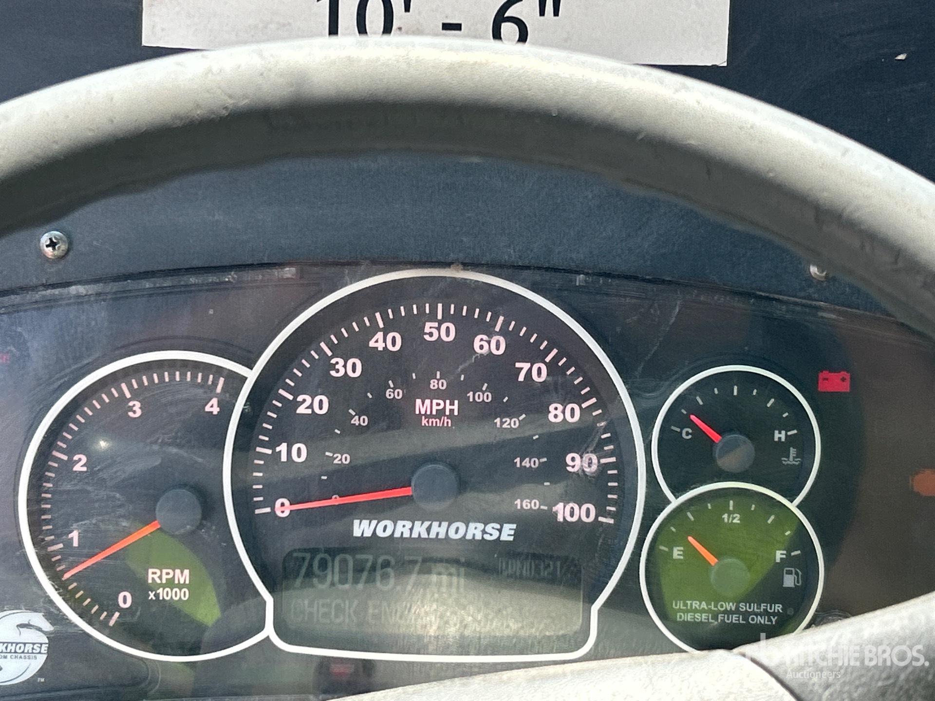 2010 Workhorse W62