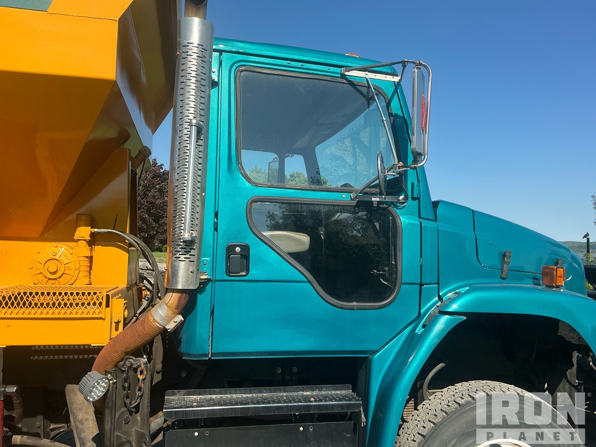 1997 Freightliner FL80