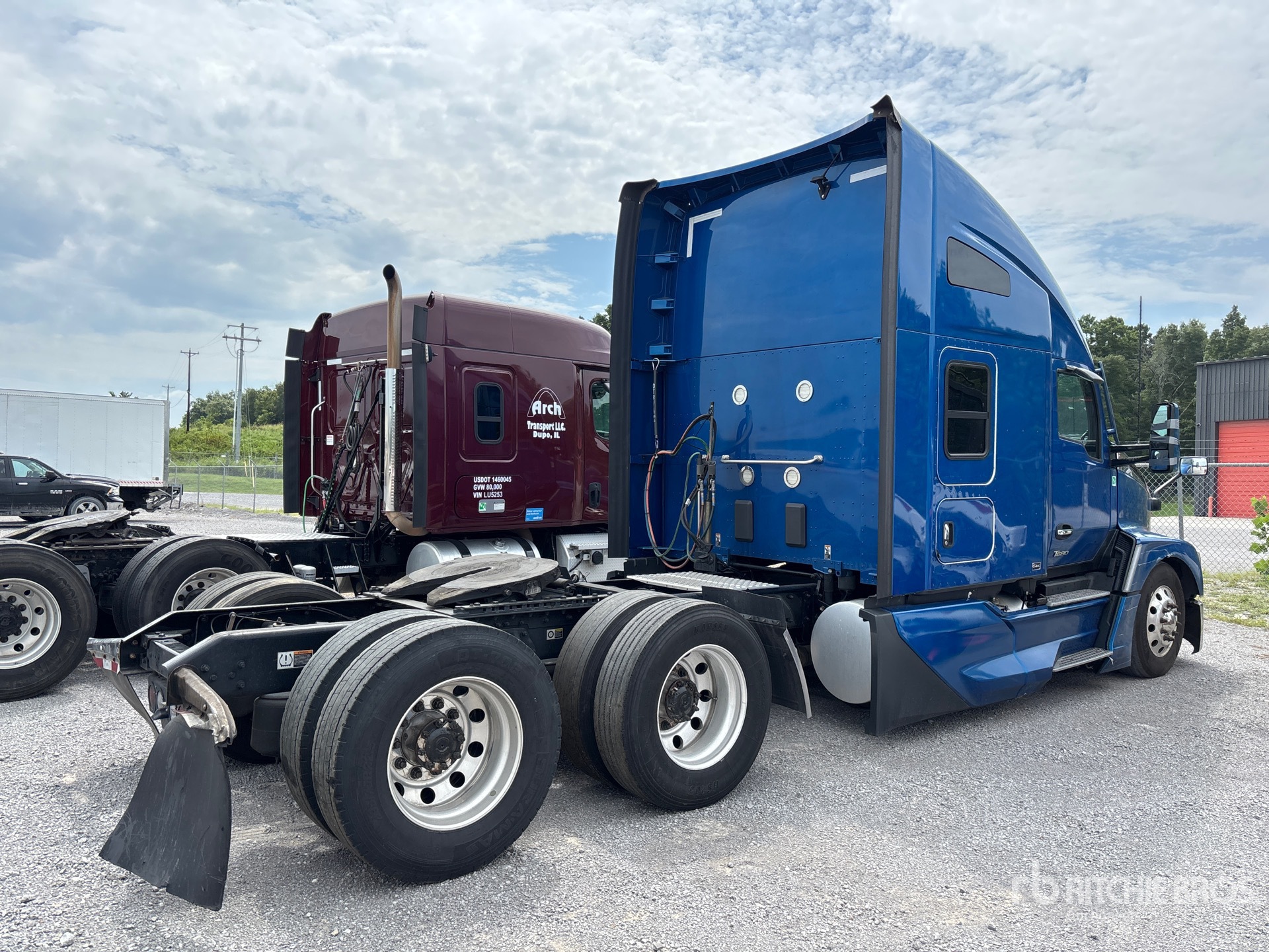 General Appearance with Picture, Right Rear Corner
