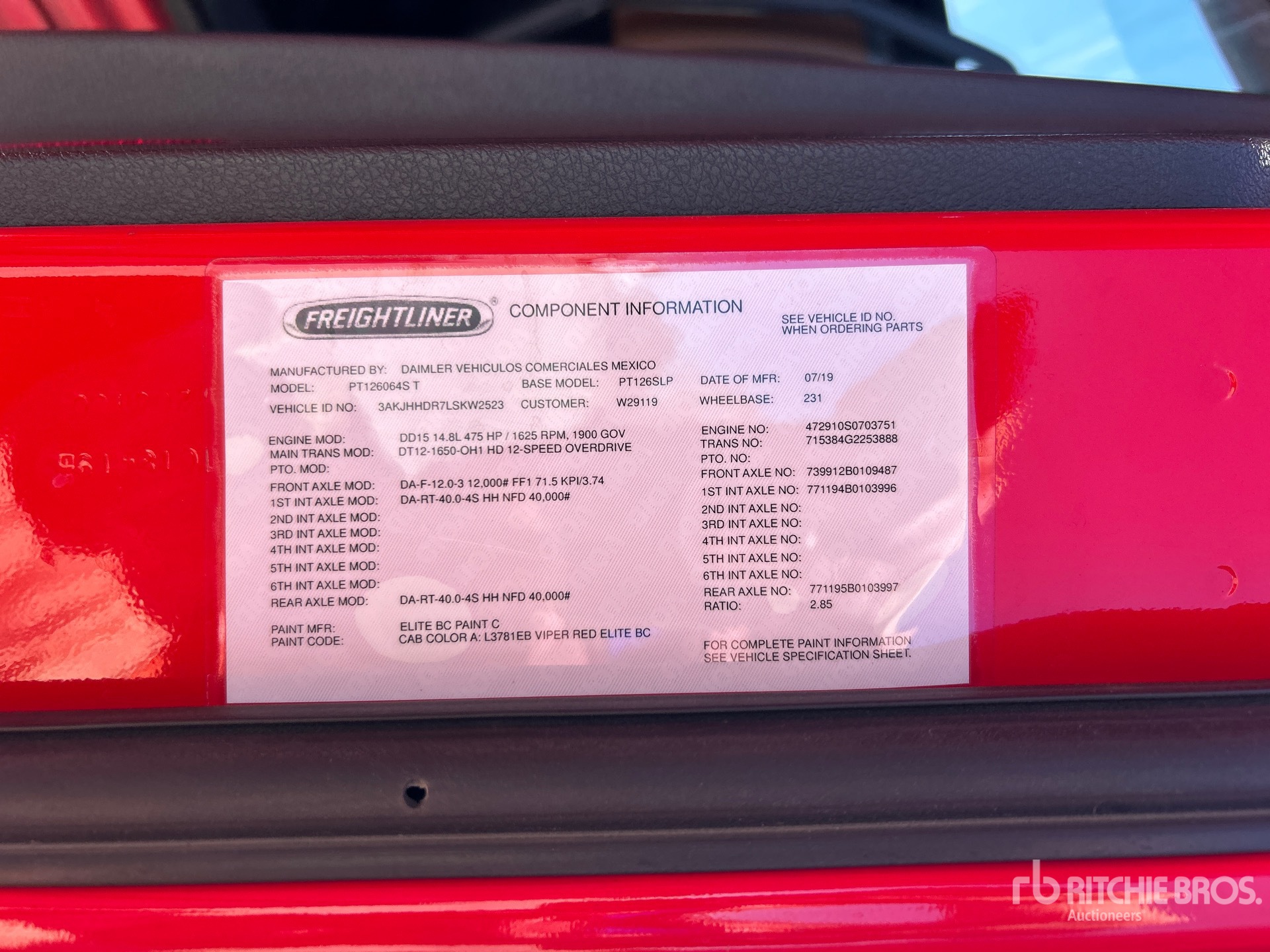 2020 Freightliner CASCADIA 126