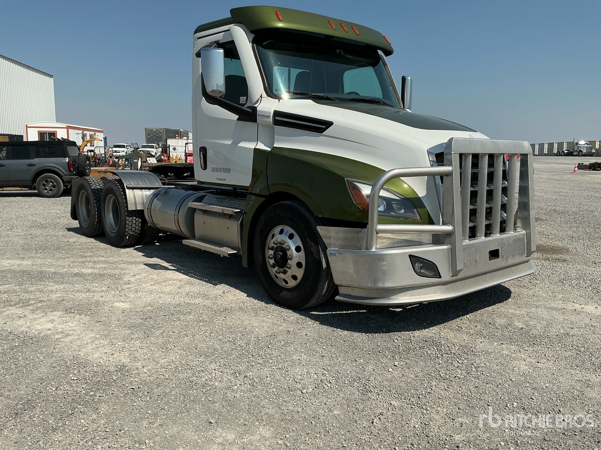 General Appearance with Picture, Right Front Corner