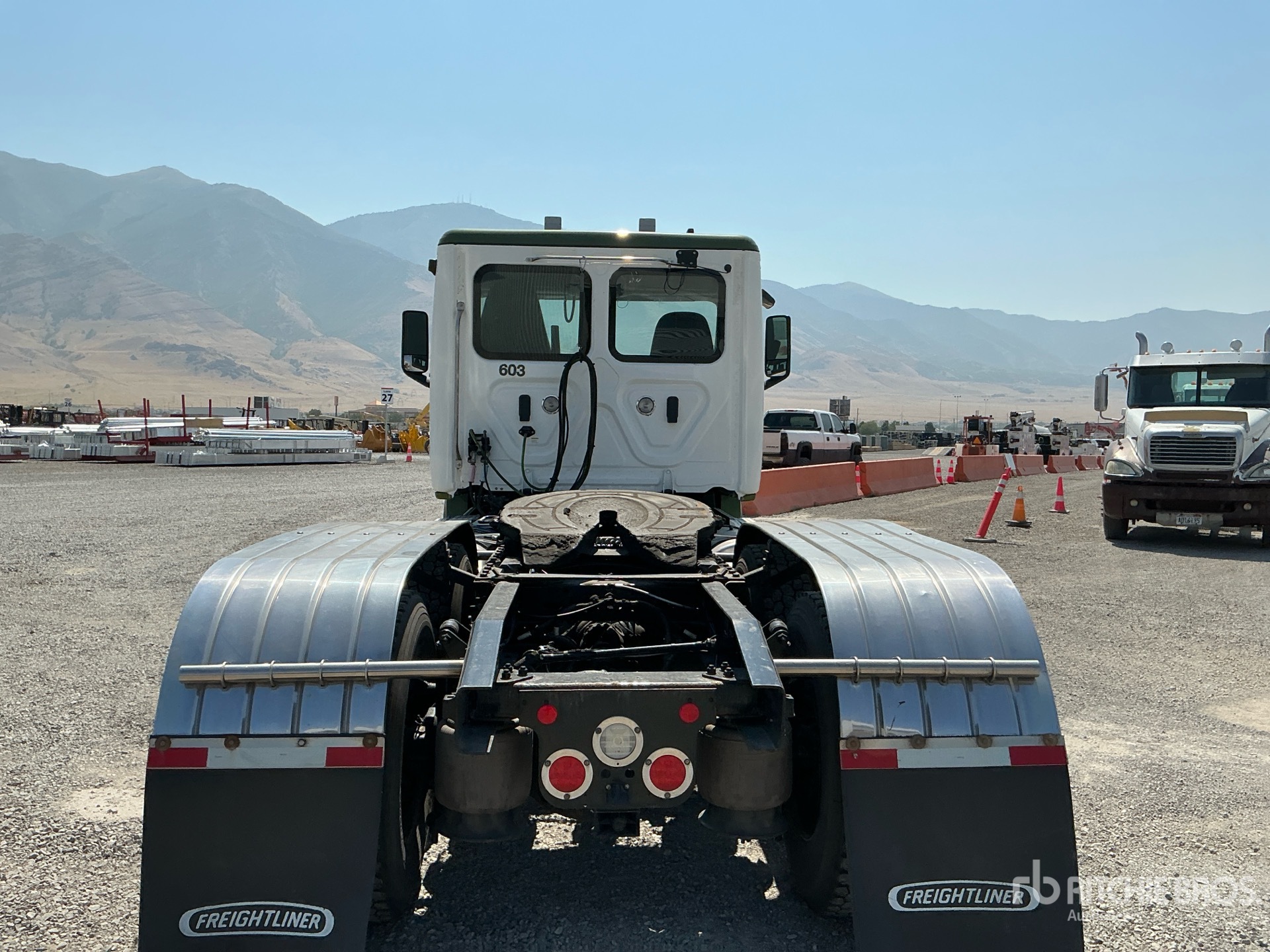 2023 Freightliner CASCADIA 126