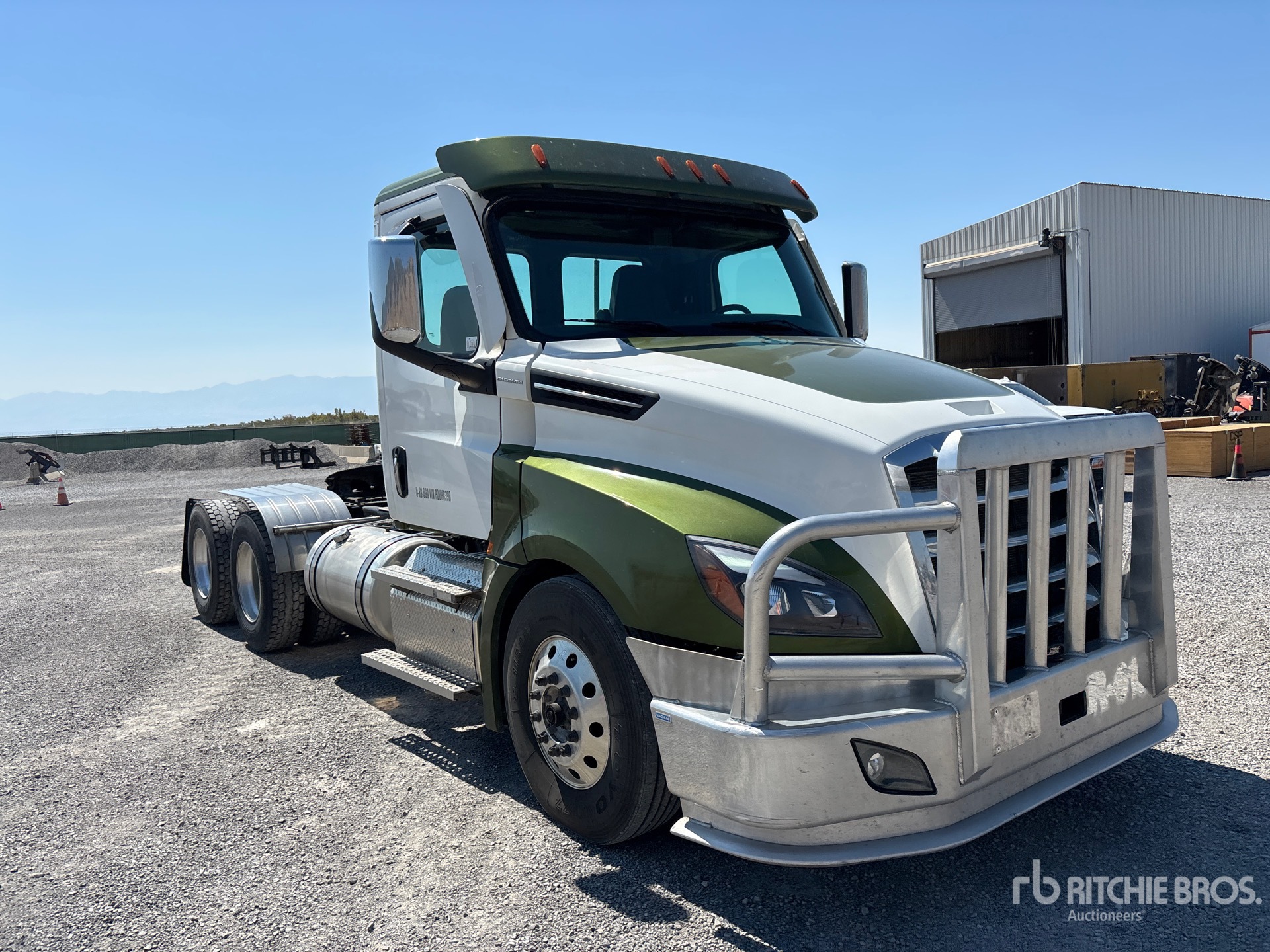 2023 Freightliner CASCADIA 126