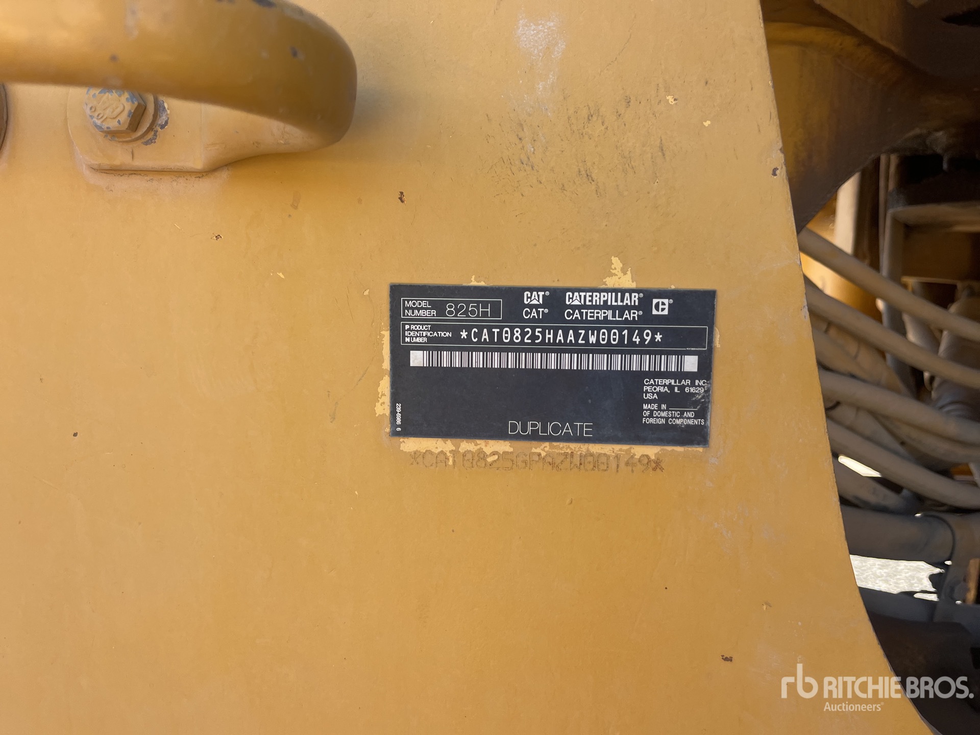2004 Caterpillar 825H