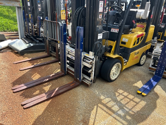 2017 Yale GC080VX 4950 lb Forklift (Inoperable)