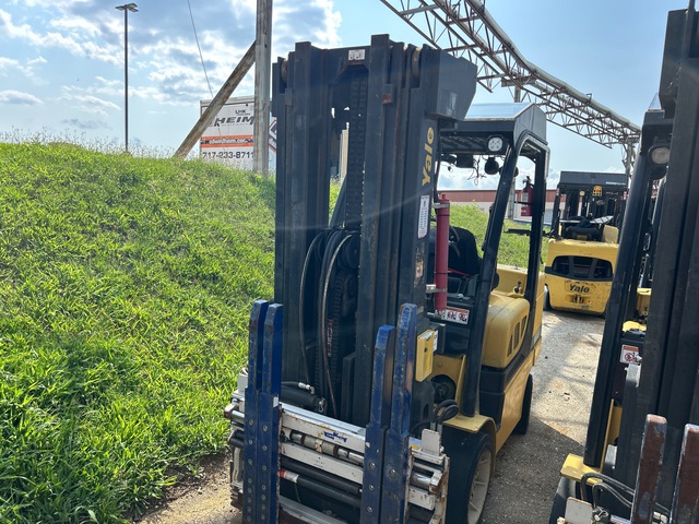 2015 Yale GC080VX 4950 lb Forklift (Inoperable)