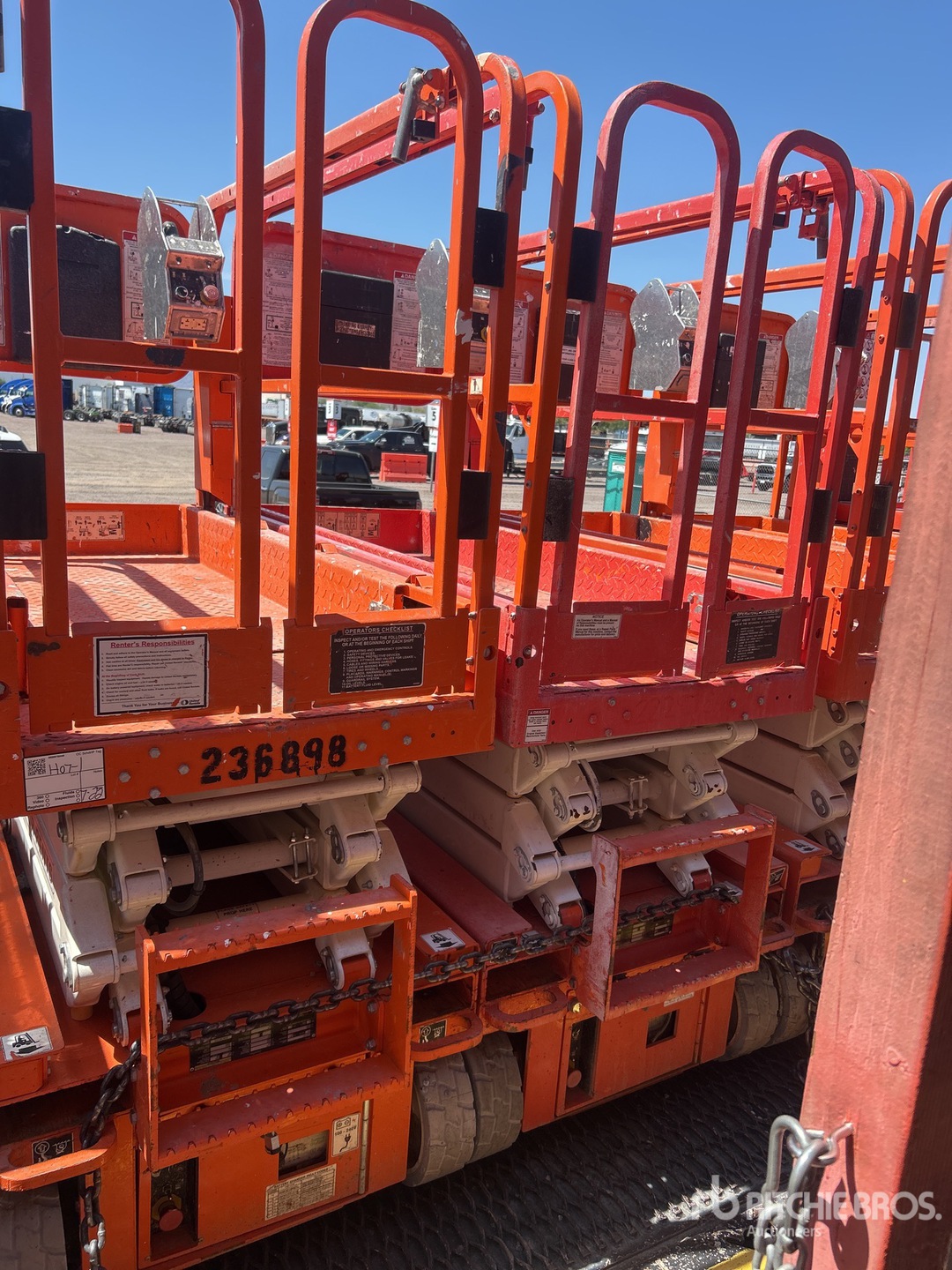 Photo of a 2019 Snorkel S3219E