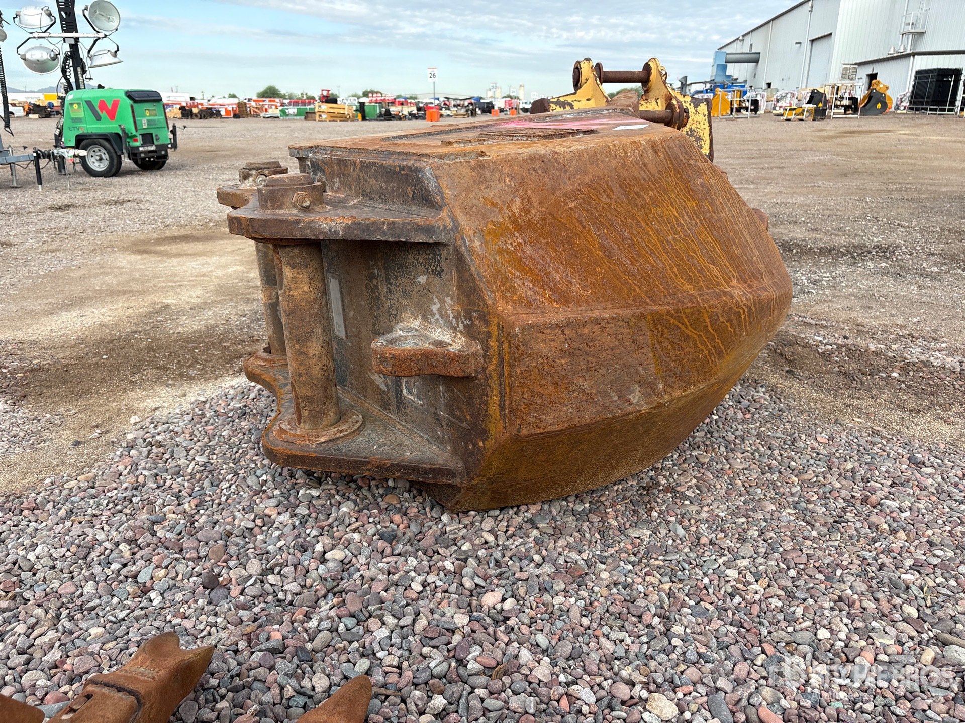 General Appearance with Picture, Left Rear Corner