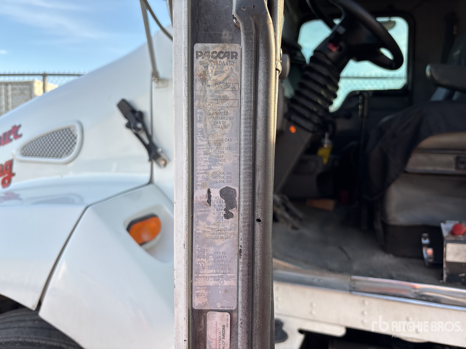 2005 Kenworth T300