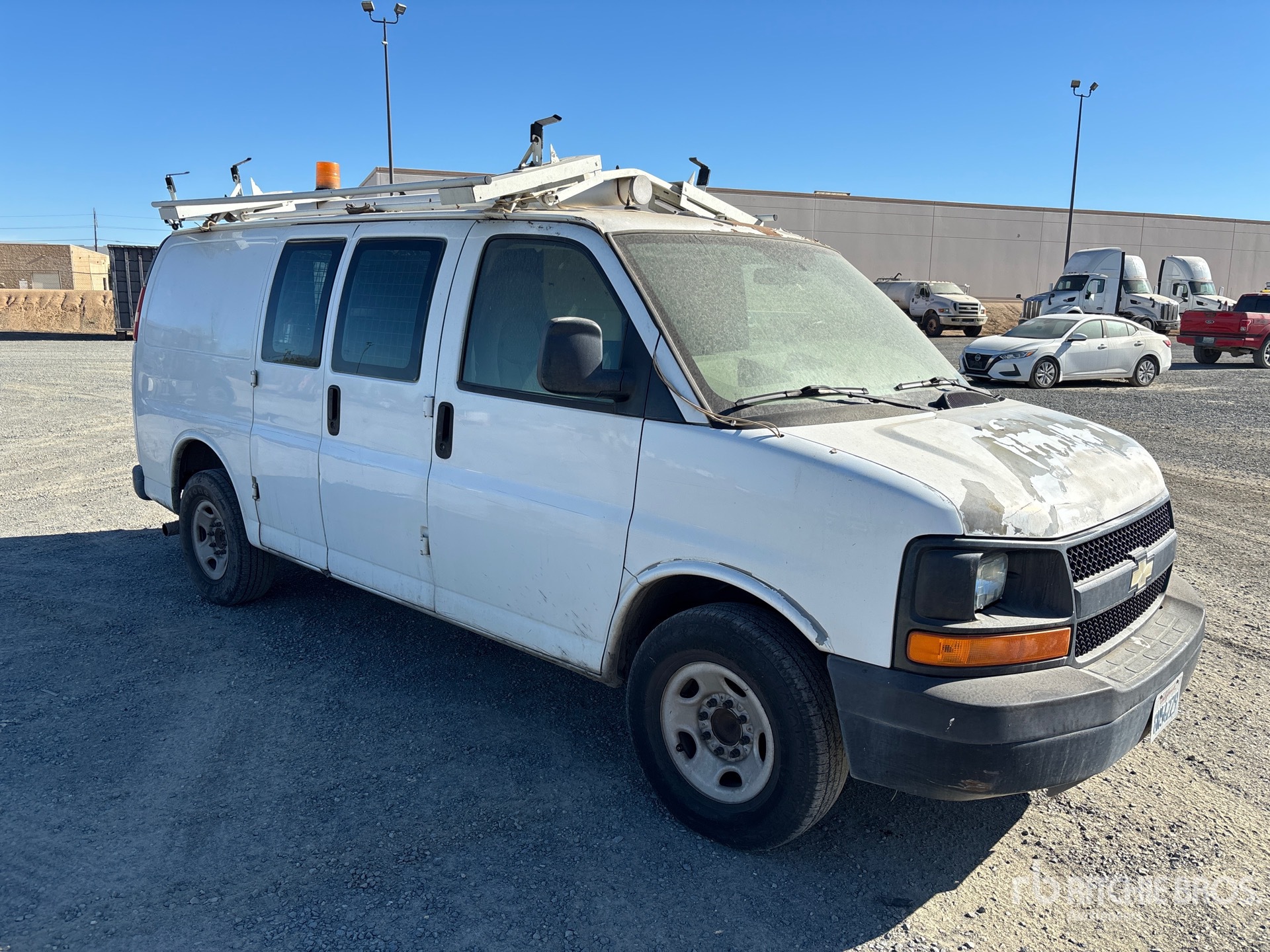 General Appearance with Picture, Right Front Corner