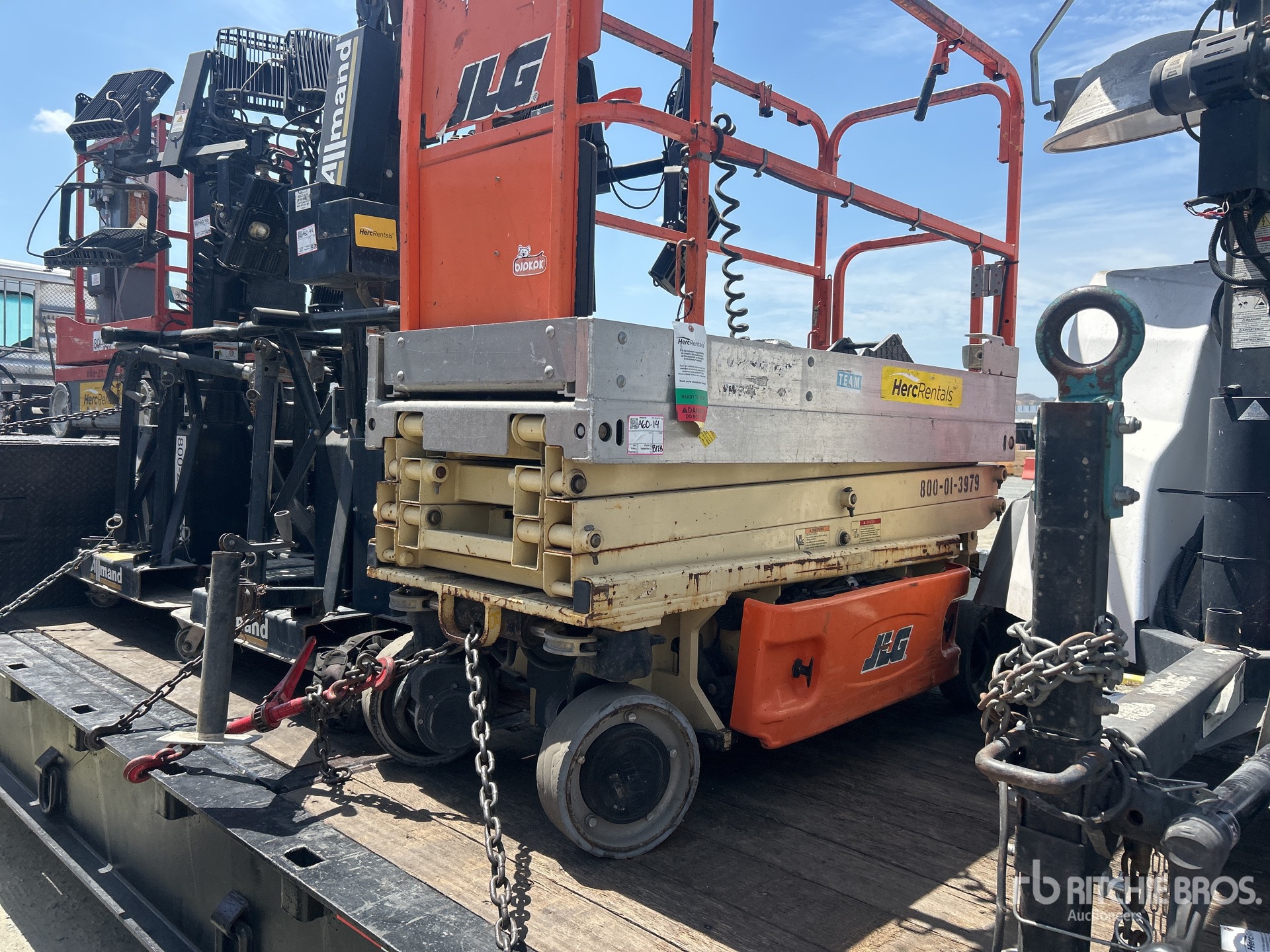 2014 JLG 1930ES