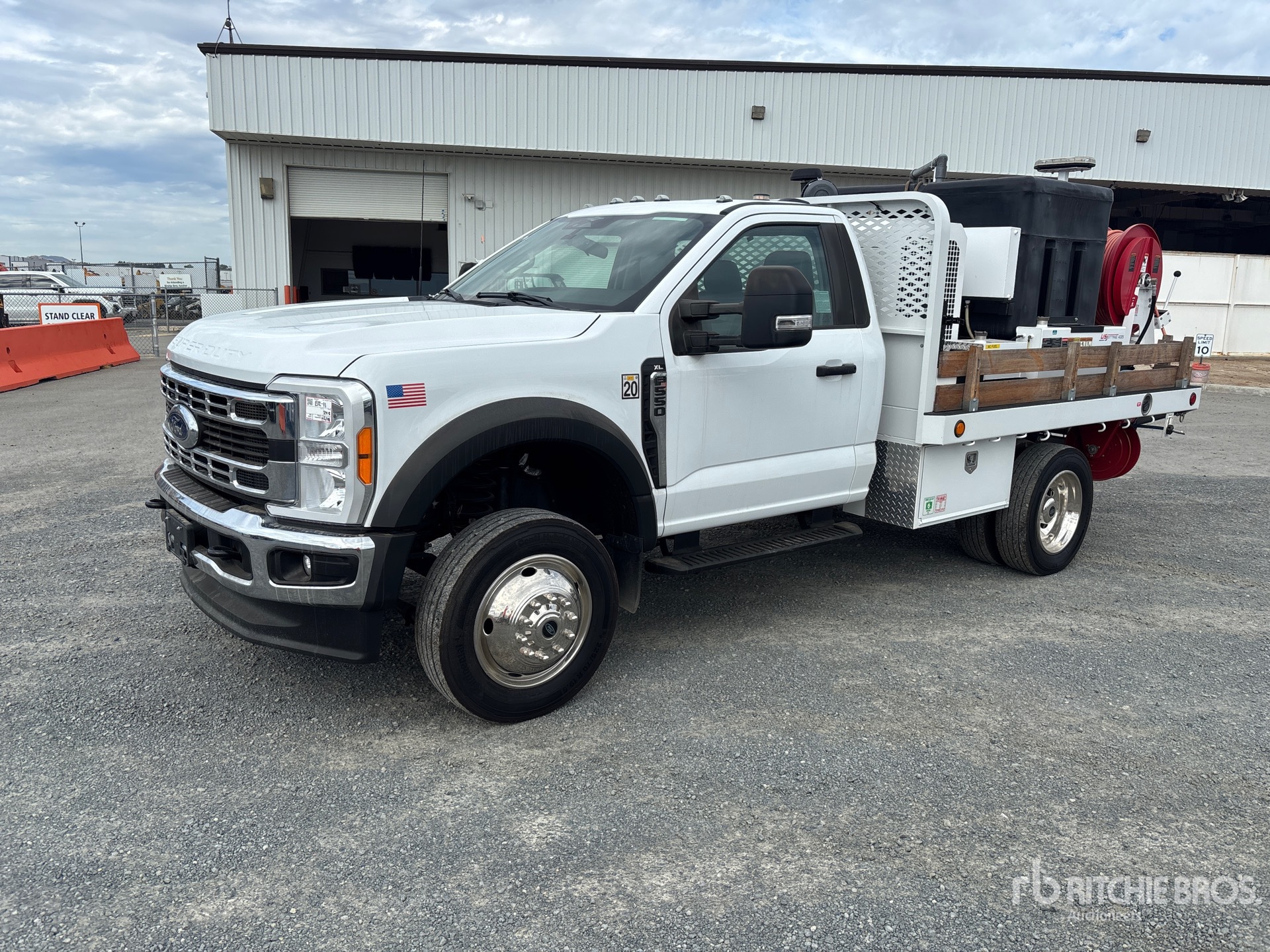 Photo of 2023 Ford F-550