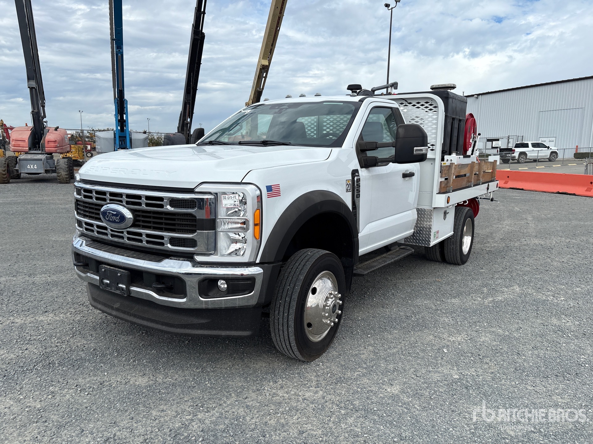 Photo of 2023 Ford F-550