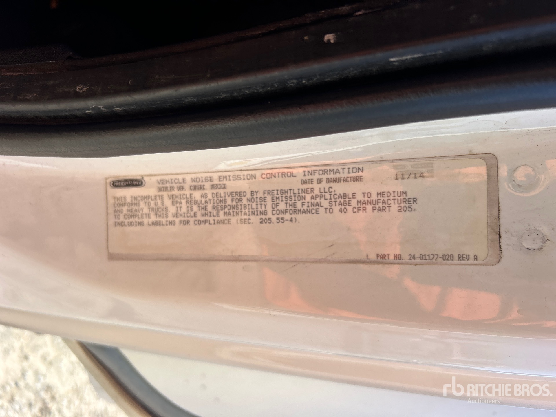2015 Freightliner M2 106