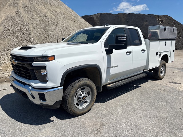 2025 Chevrolet Silverado 2500HD 4x4 Extended Cab Utility Truck