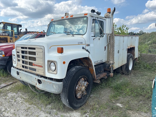 1989 International 1954 4x2 Service Truck (Inoperable)