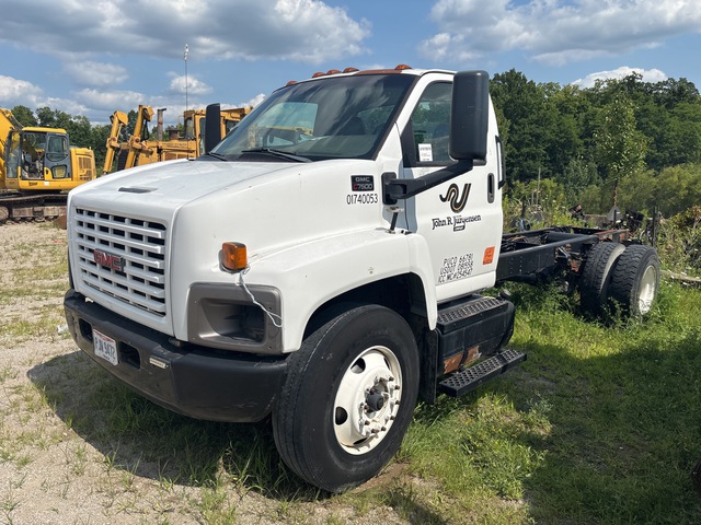 2006 GMC C7500 4x2 Cab and Chassis (Inoperable)