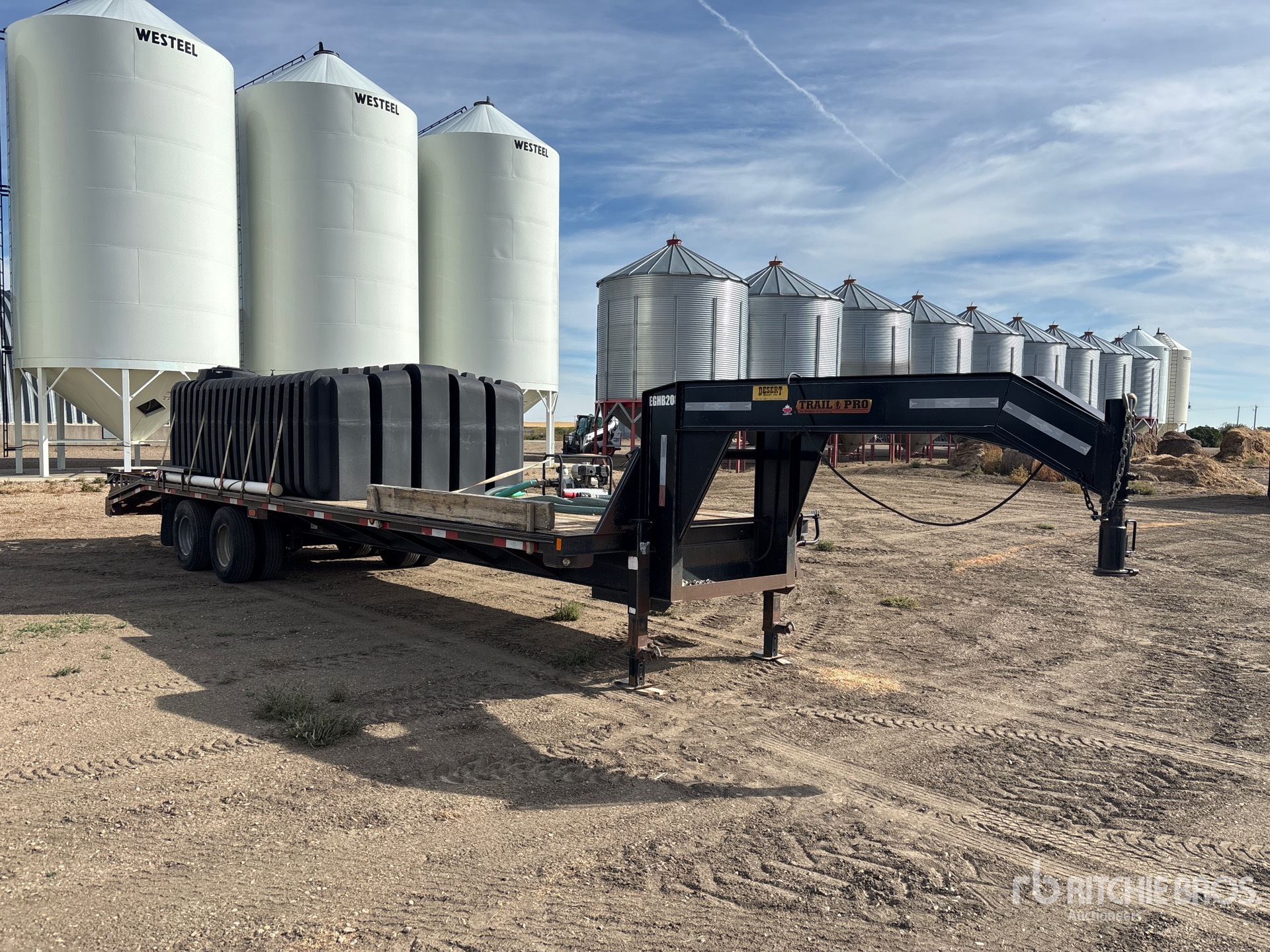2013 Trail Pro 30 ft T/A Gooseneck