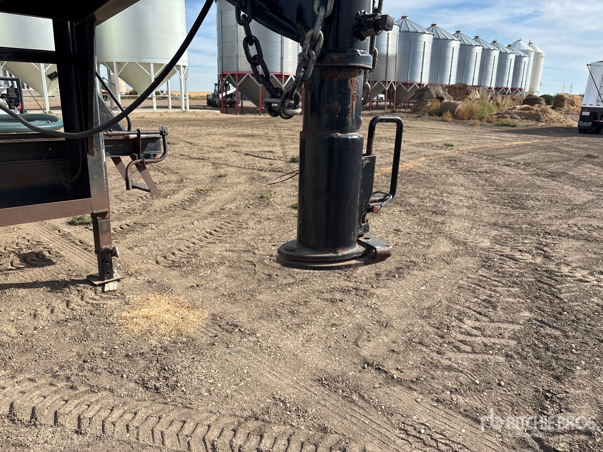 2013 Trail Pro 30 ft T/A Gooseneck