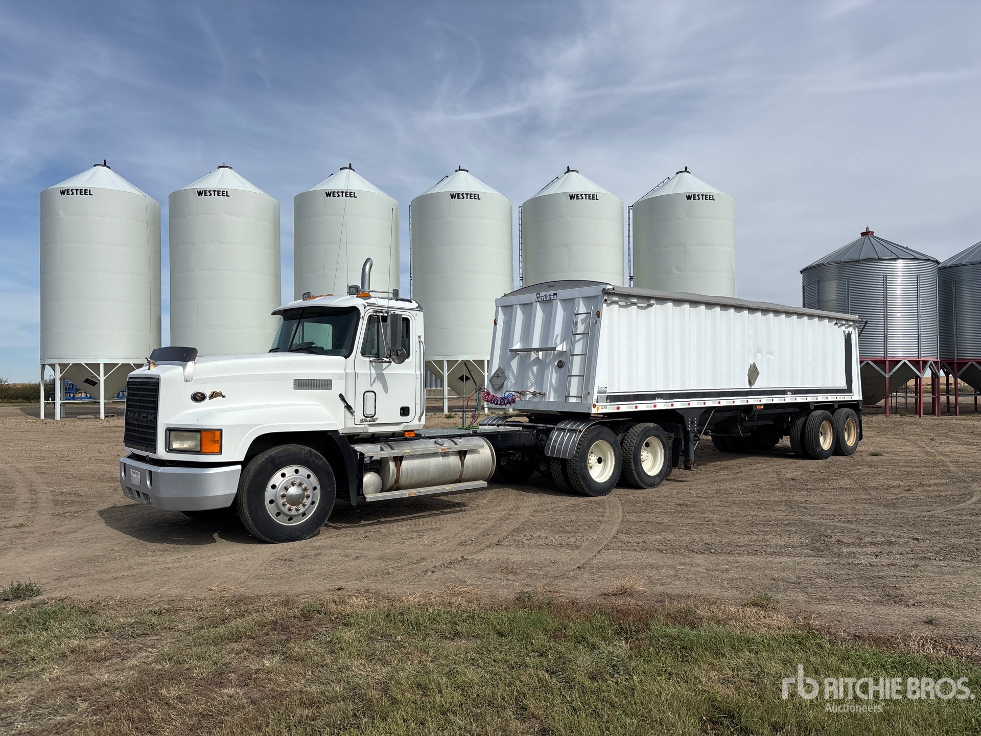 1995 Mack CL613