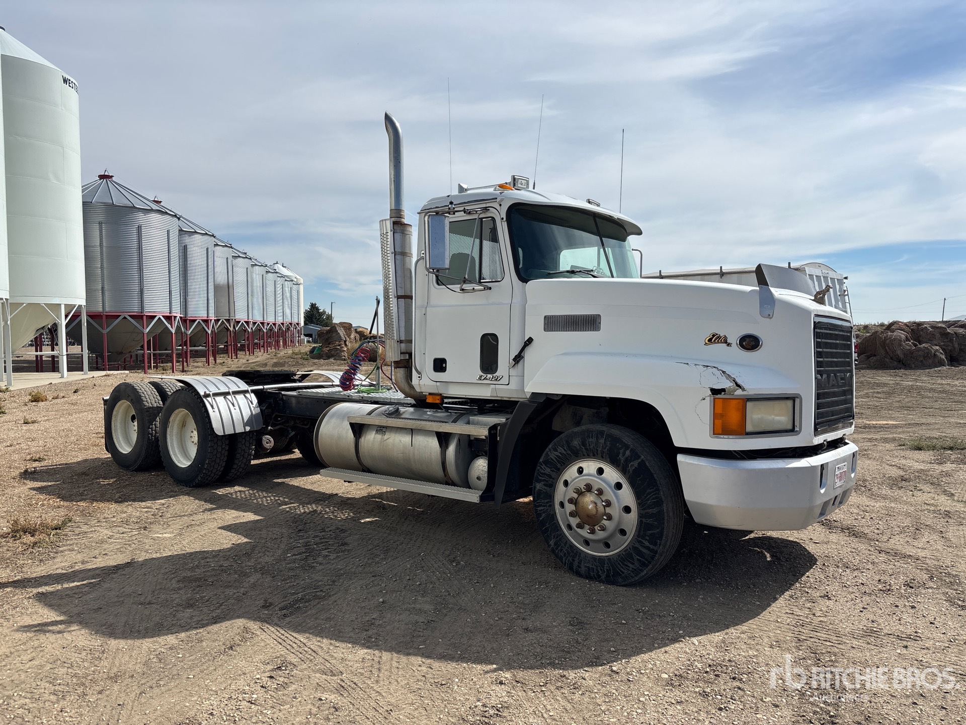 1995 Mack CL613