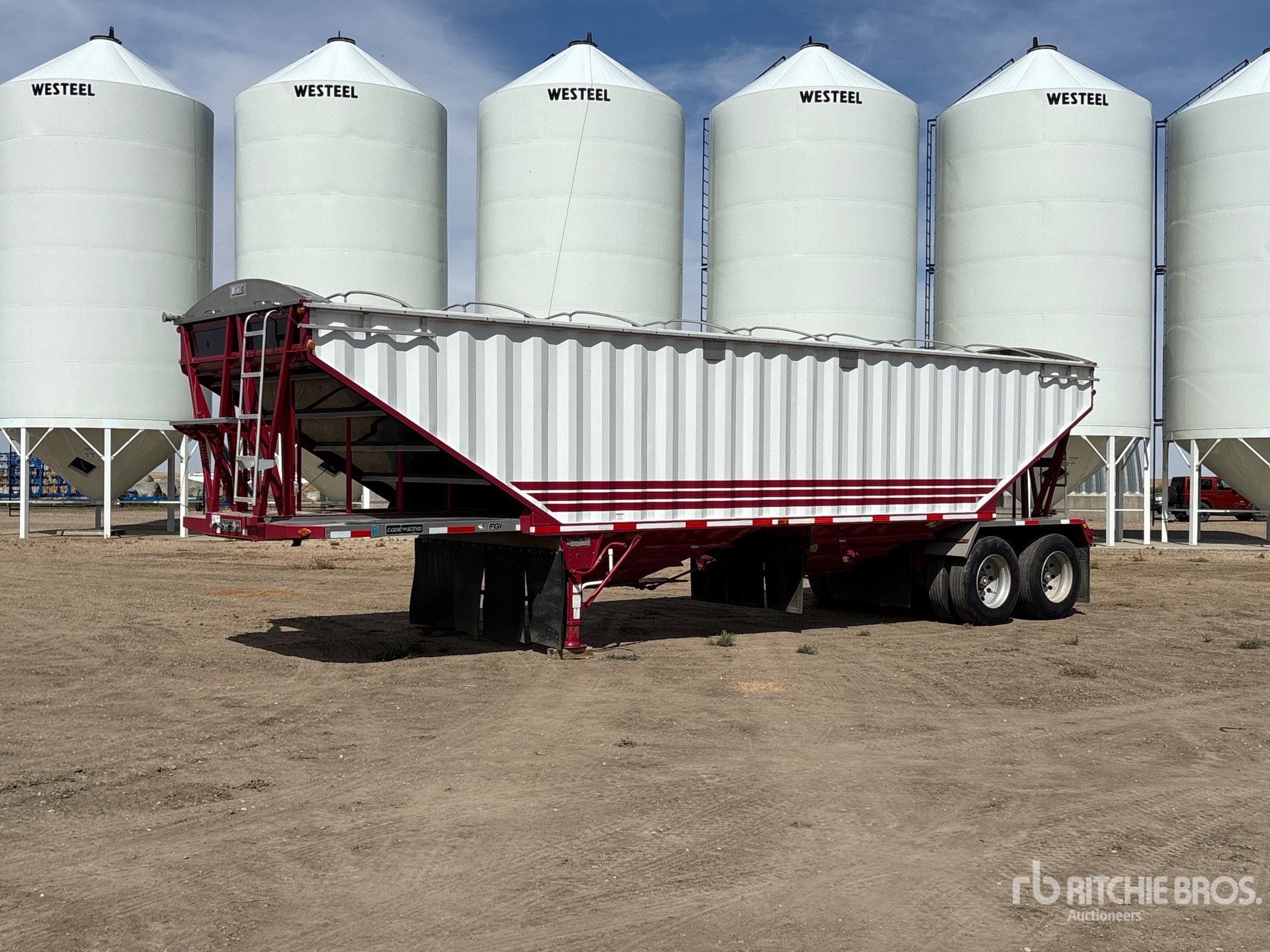 2012 Load King  35 ft T/A