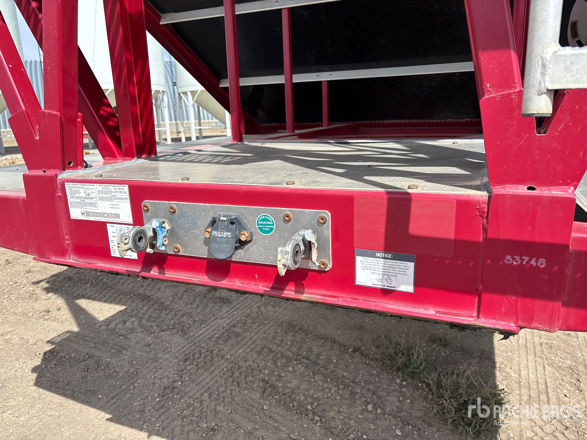 2012 Load King 35 ft T/A