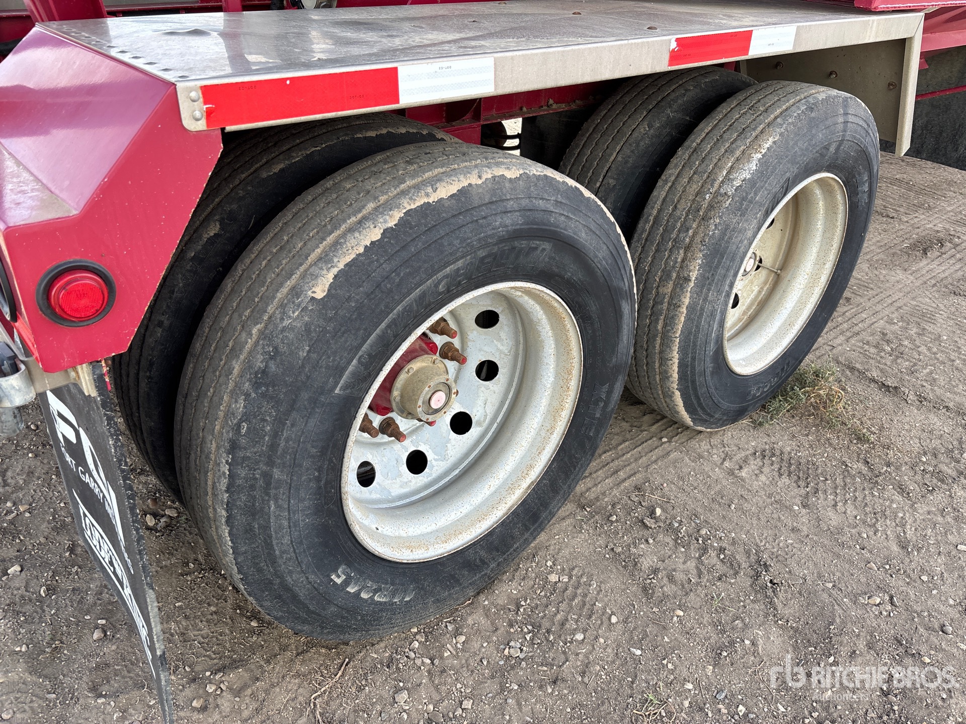 2012 Load King 35 ft T/A