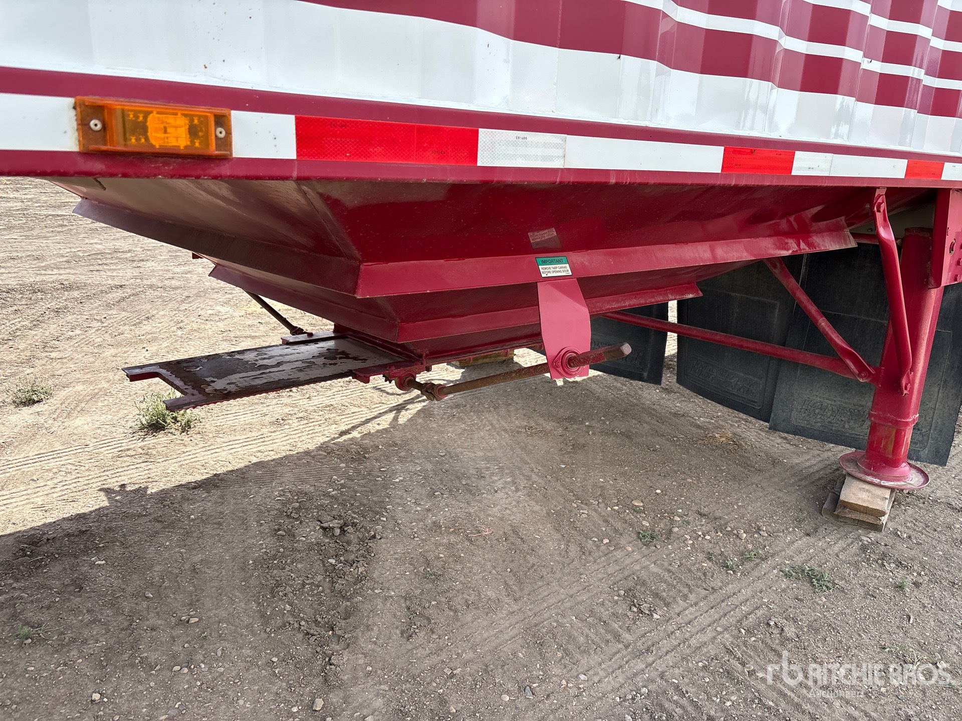 2012 Load King 35 ft T/A
