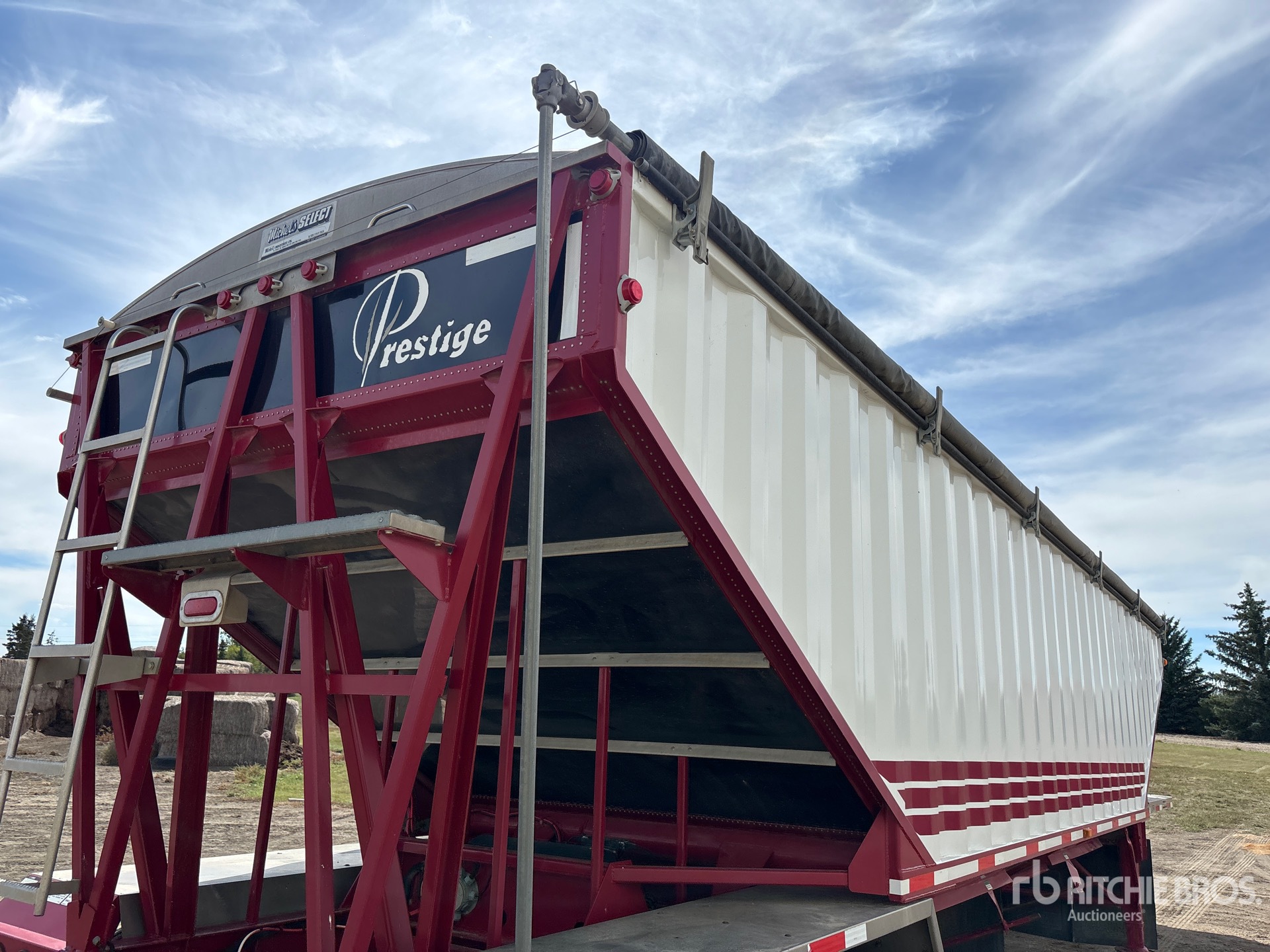 2012 Load King 35 ft T/A