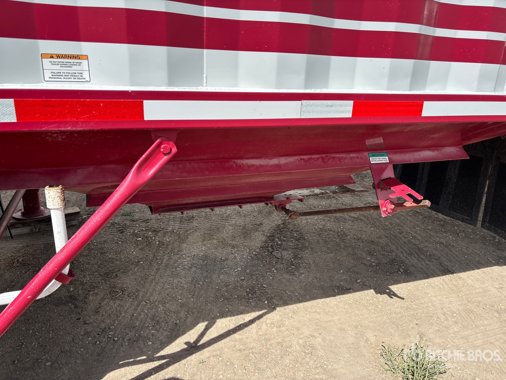 2012 Load King 35 ft T/A