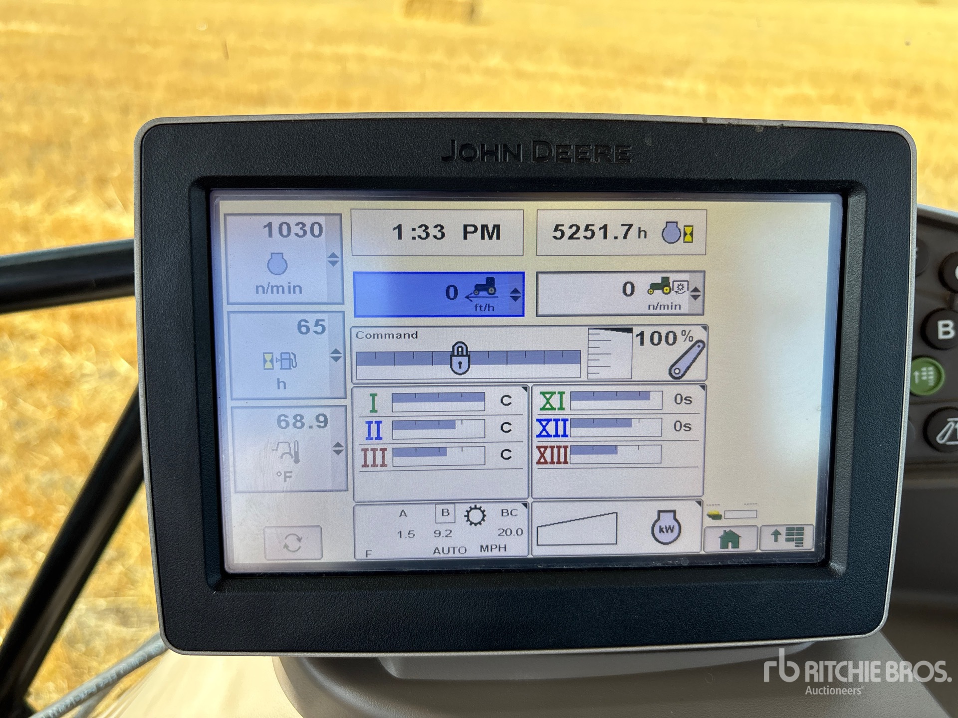 2013 John Deere 6150R