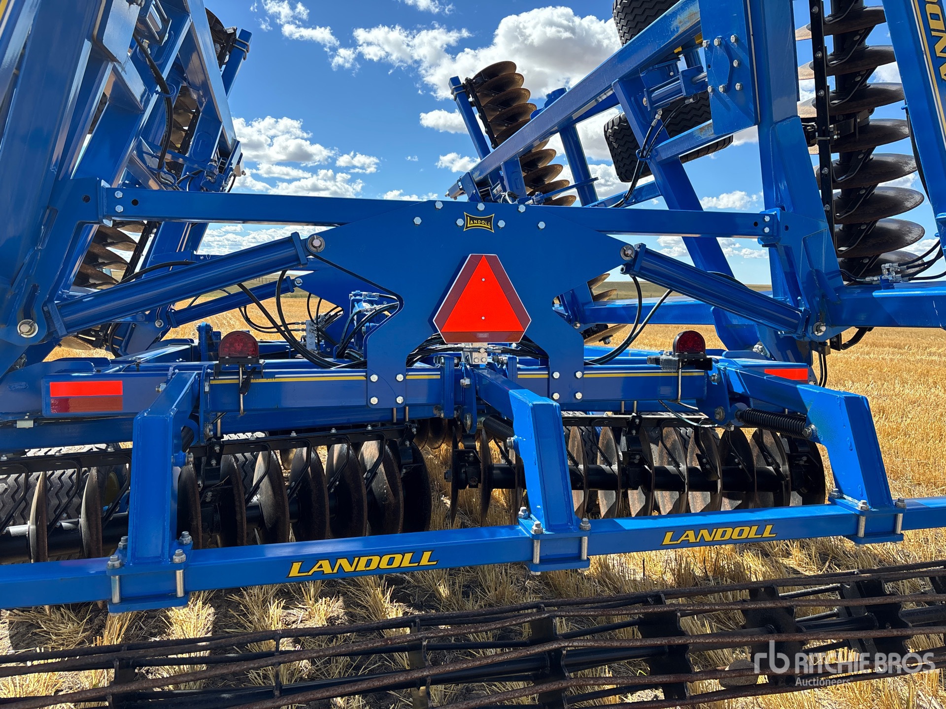 2020 Landoll 7530