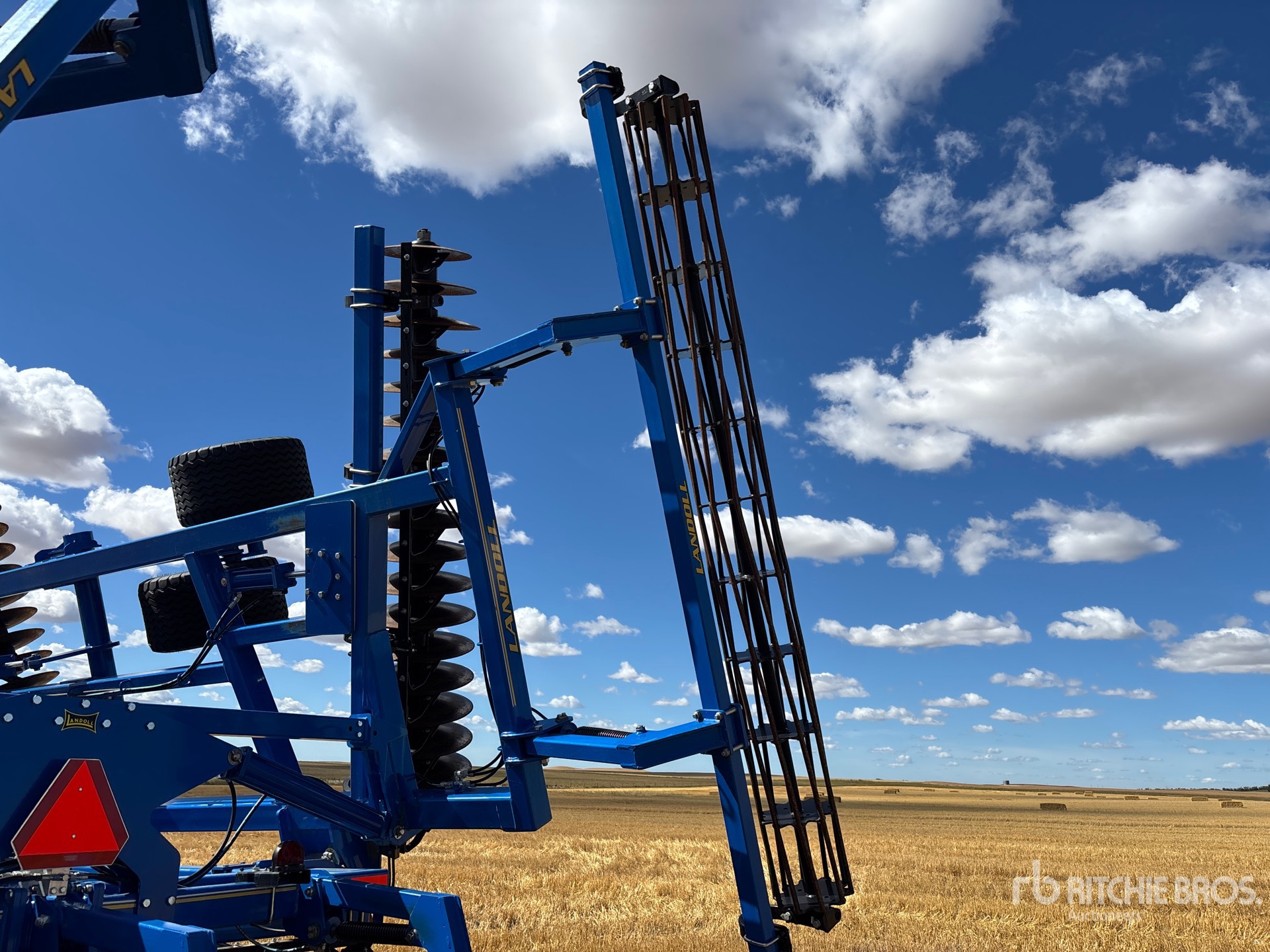 2020 Landoll 7530