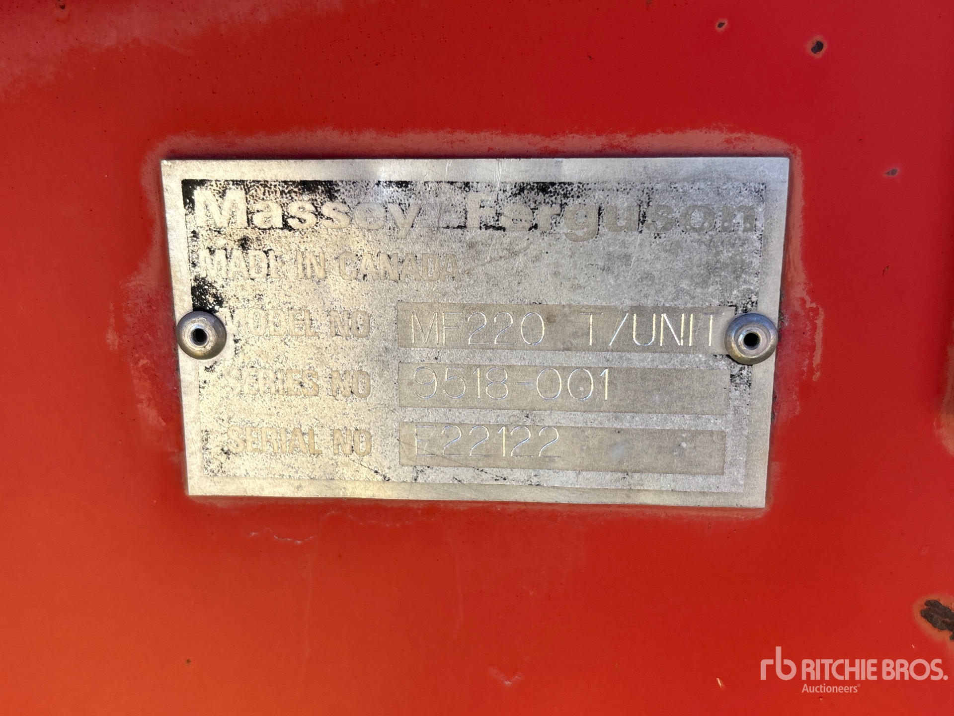 1996 Massey Ferguson 220