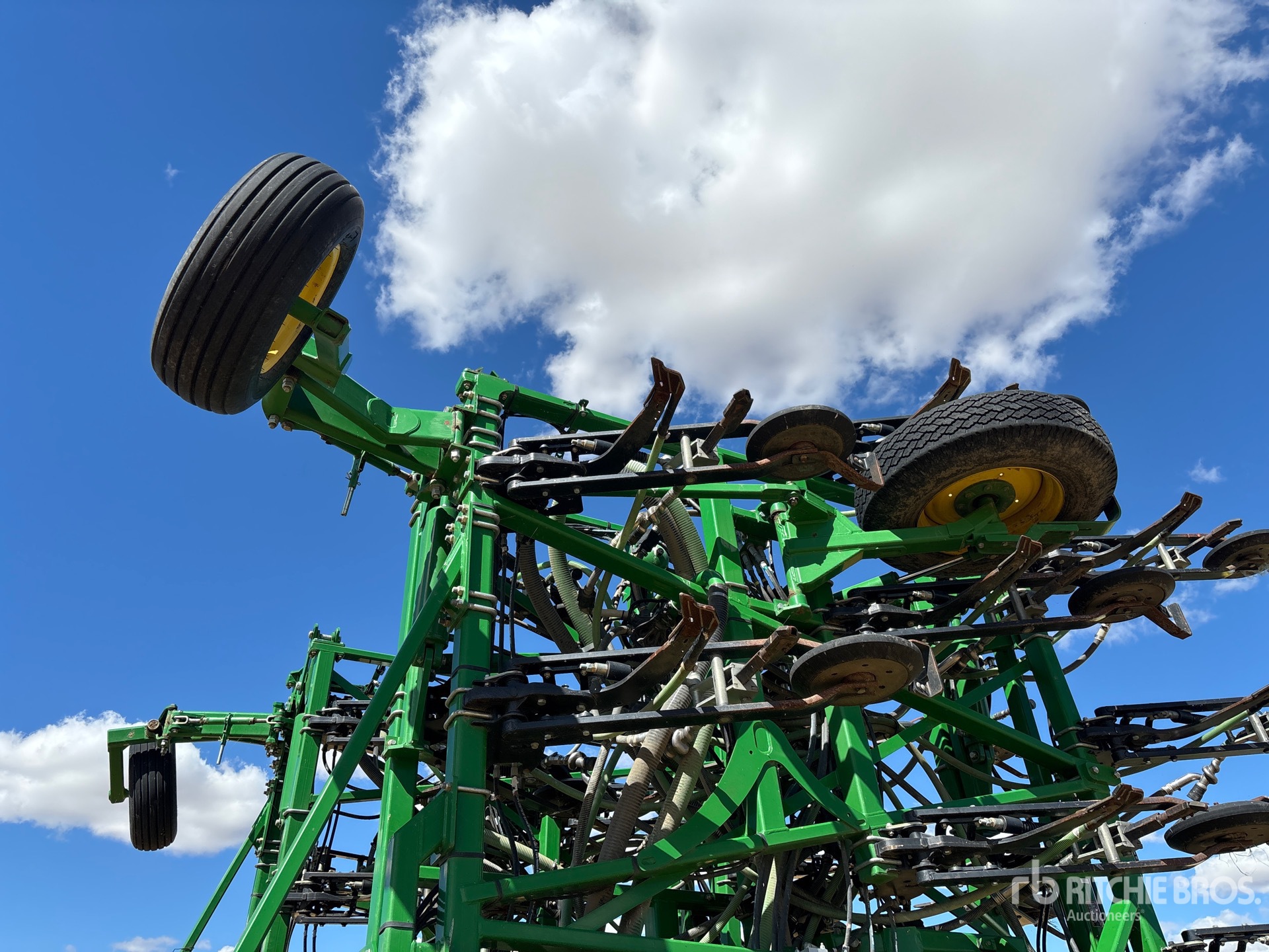 2014 John Deere 1870