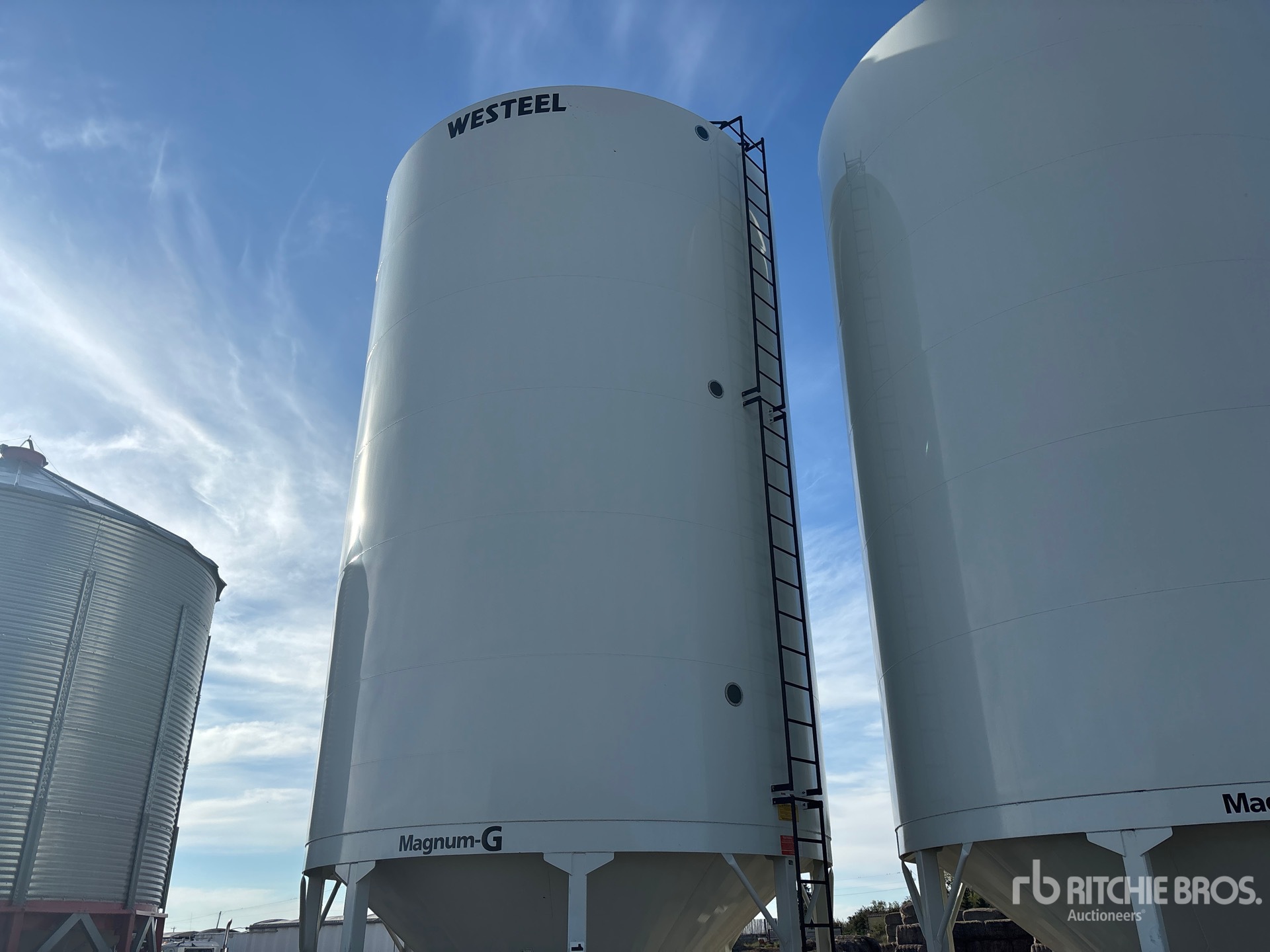Westeel +/- 5000 BU HOPPER