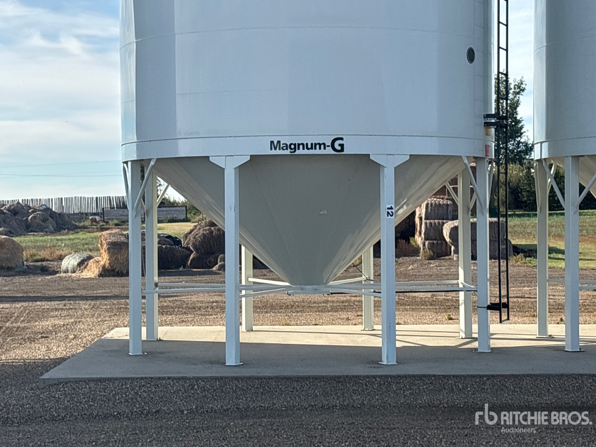 Westeel +/- 5000 BU HOPPER
