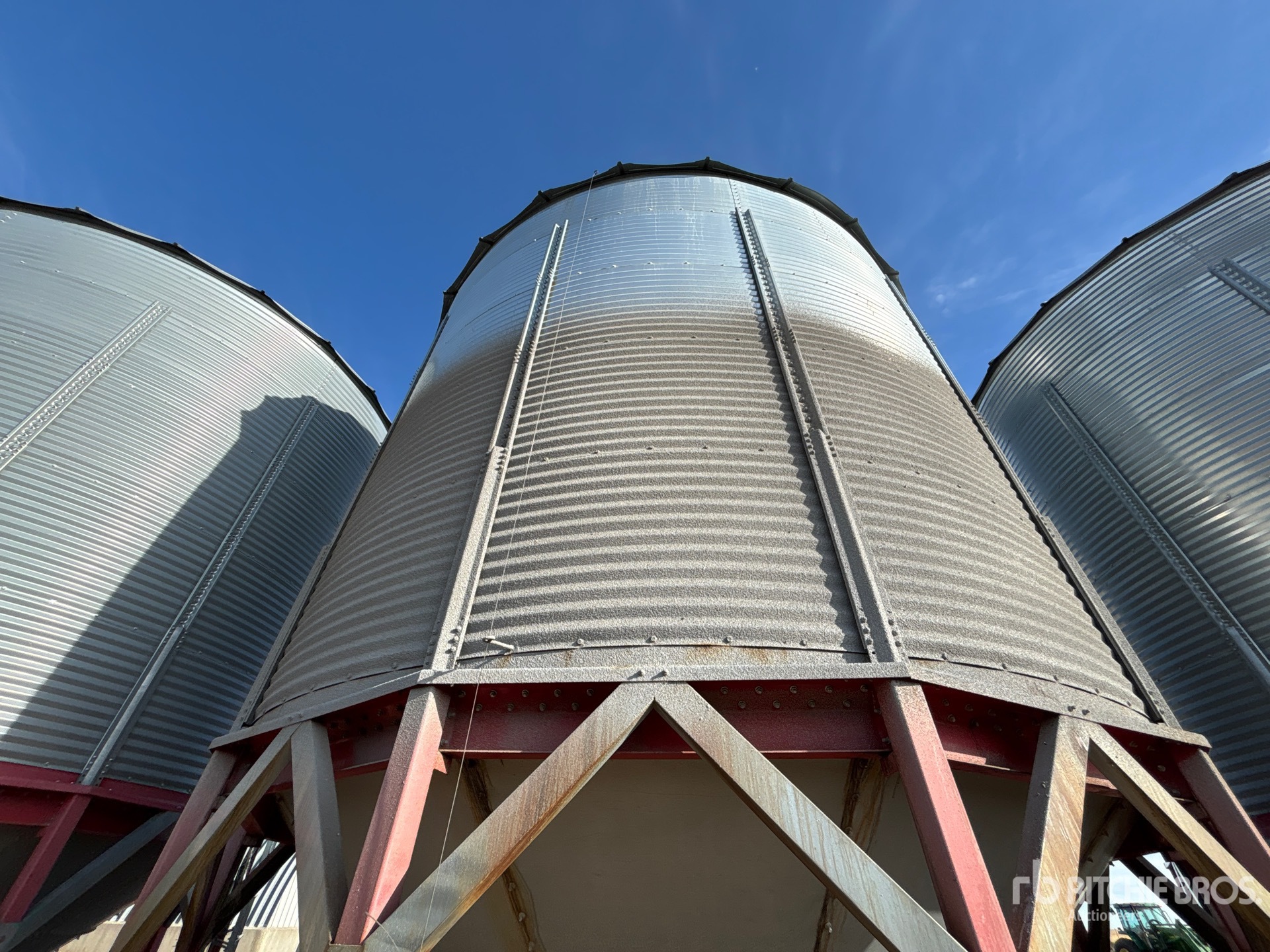 Twister +/- 4650 BU 5 RING HOPPER