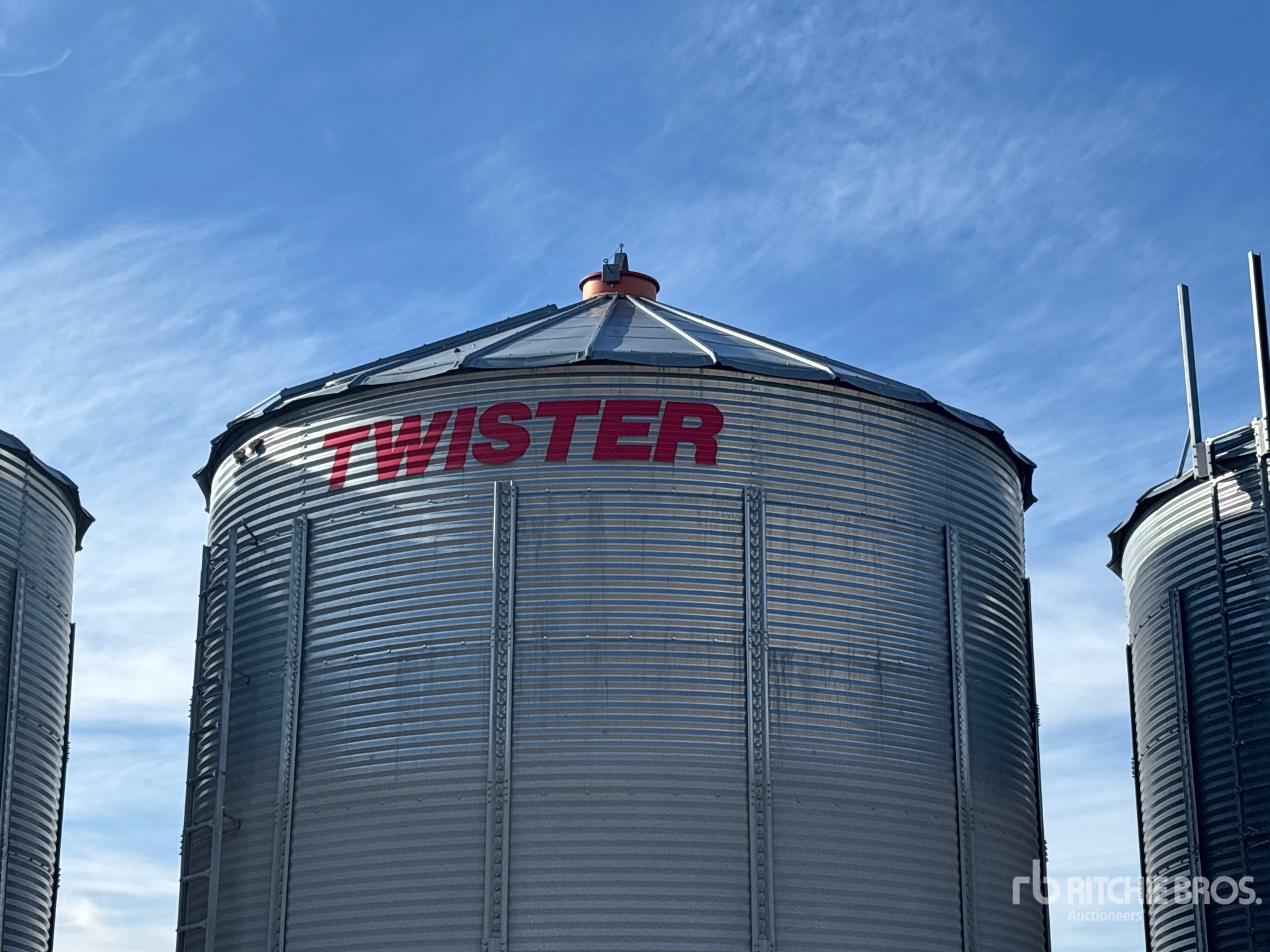 Twister +/- 4650 BU 5 RING HOPPER
