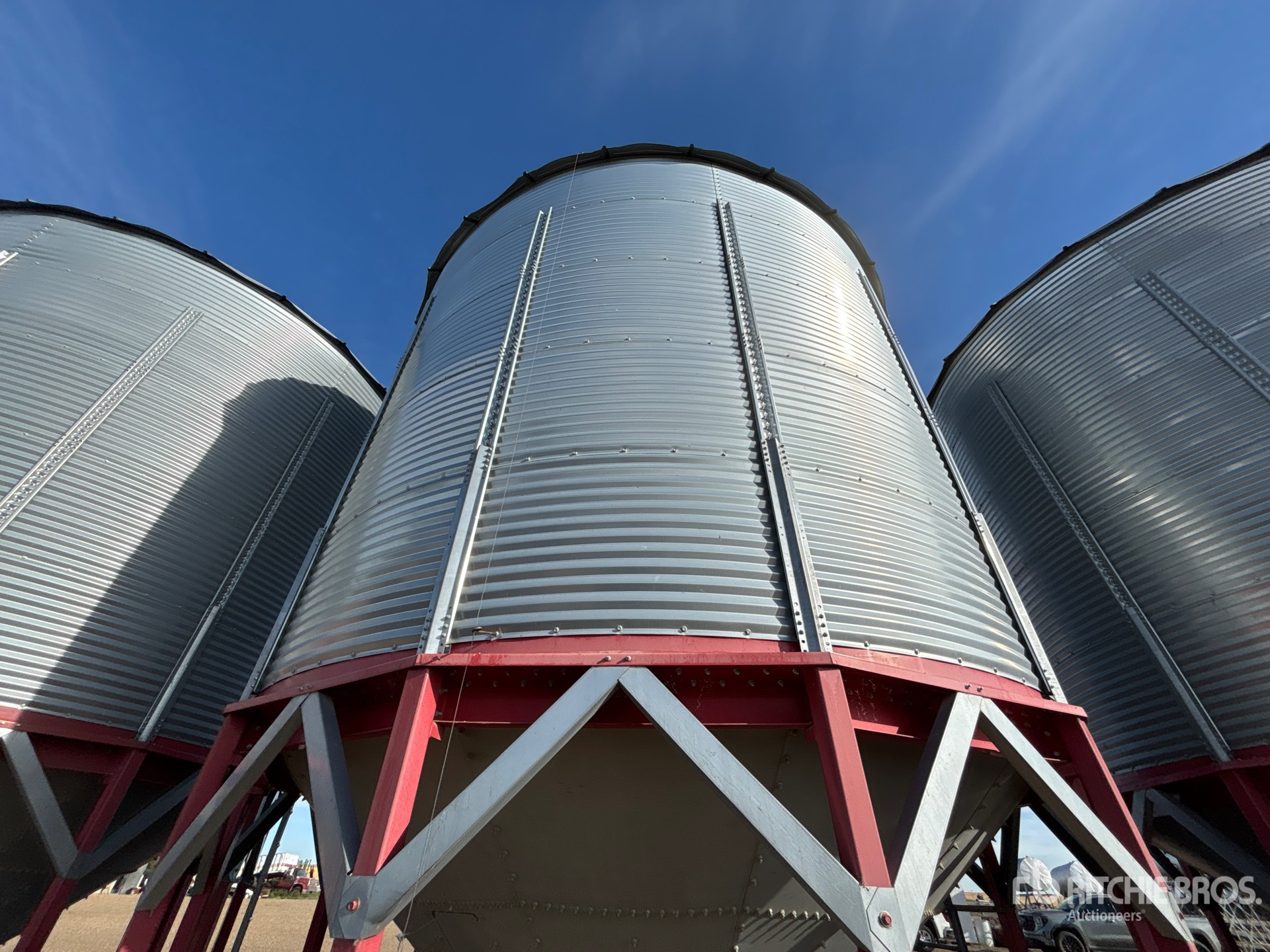 Twister +/- 4650 bu 5 Ring Hopper